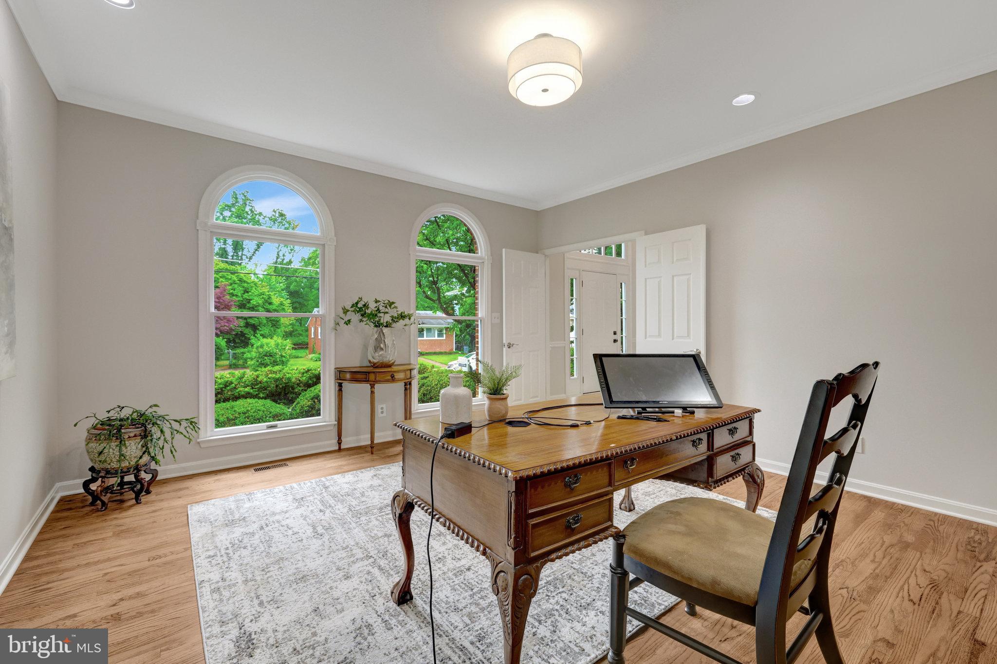 VIENNA WOODS - Residential