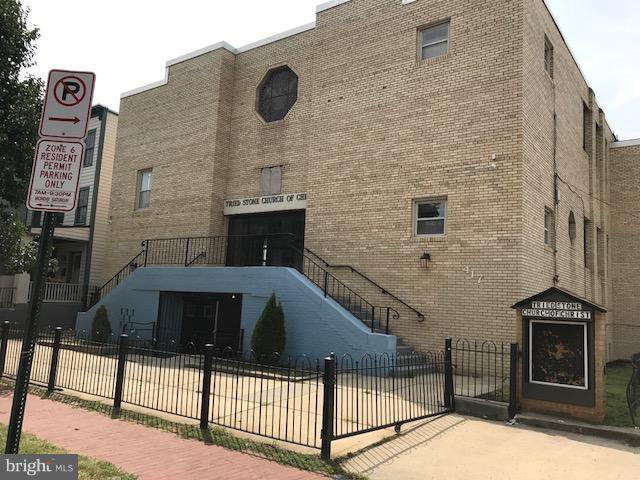 LOCATION..LOCATION...LOCATION...CAPITOL HILL   BUILDING W/ A RICH HISTORY, FORMERLY A SYNAGOGUE, NOW AN APOSTOLIC CHURCH WITH THE POTENTIAL TO BE CONVERTED INTO LUXURY CONDOS.  GREAT OPPORTUNITY FOR DEVELOPERS, TRADE ORGANIZATIONS,RELIGIOUS/SPIRITUAL GROUPS OR YOU.  BY APPOINTMENT ONLY