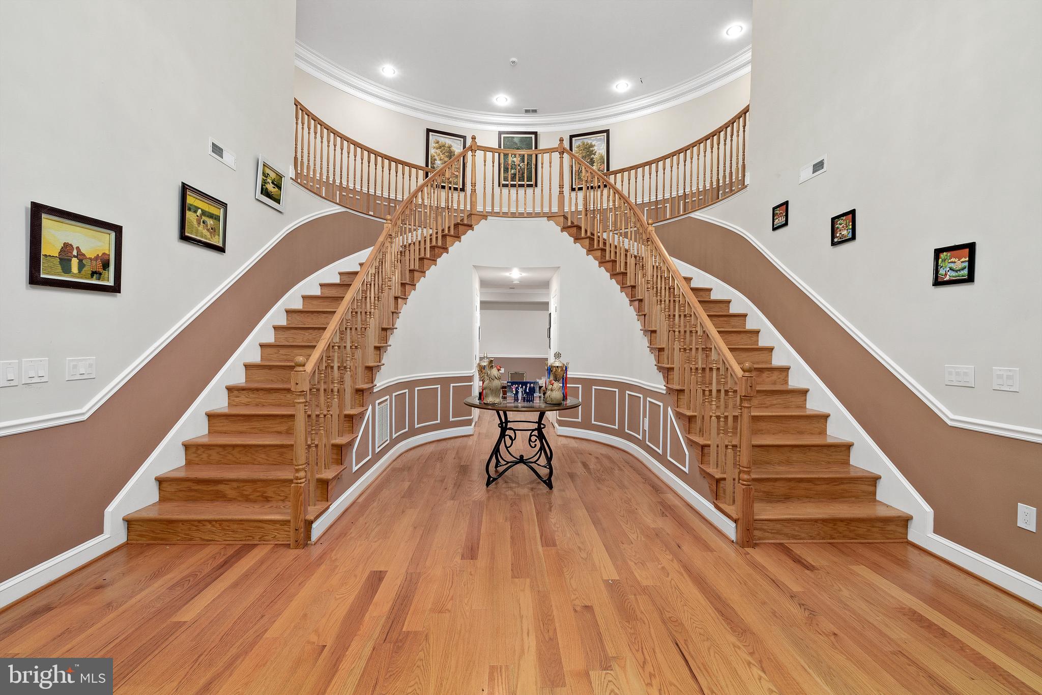 ANNANDALE ACRES - Residential
