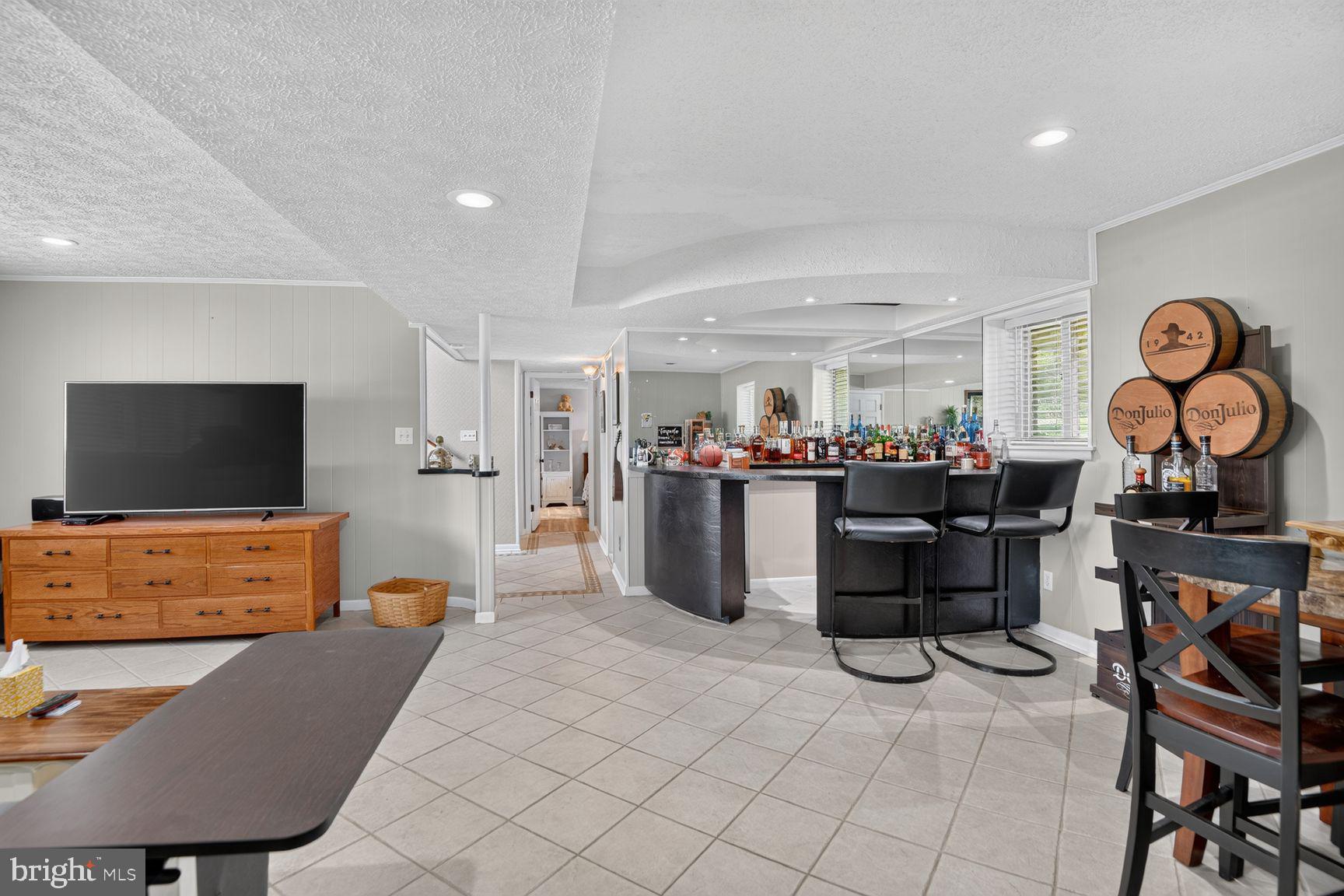 BRETON BAY/SOCIETY HILL - Residential