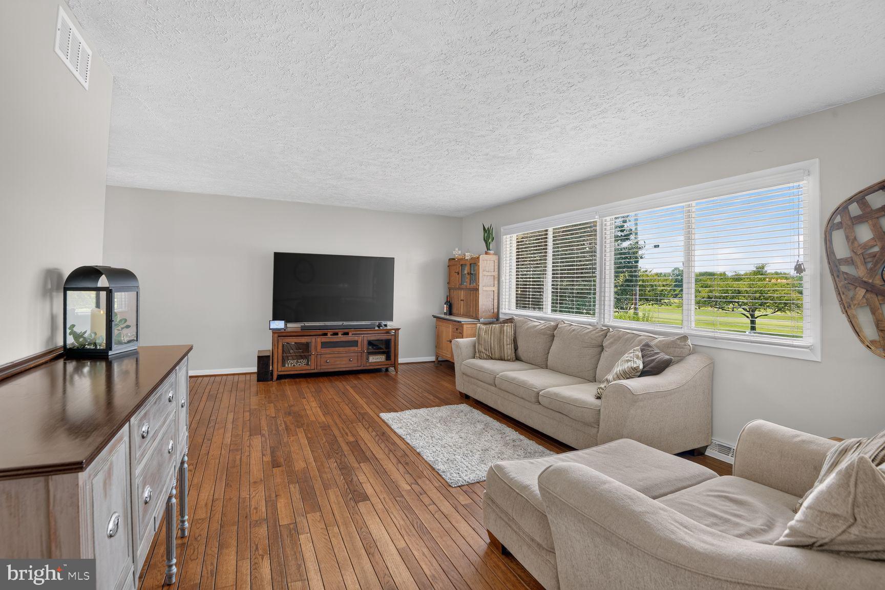 BRETON BAY/SOCIETY HILL - Residential