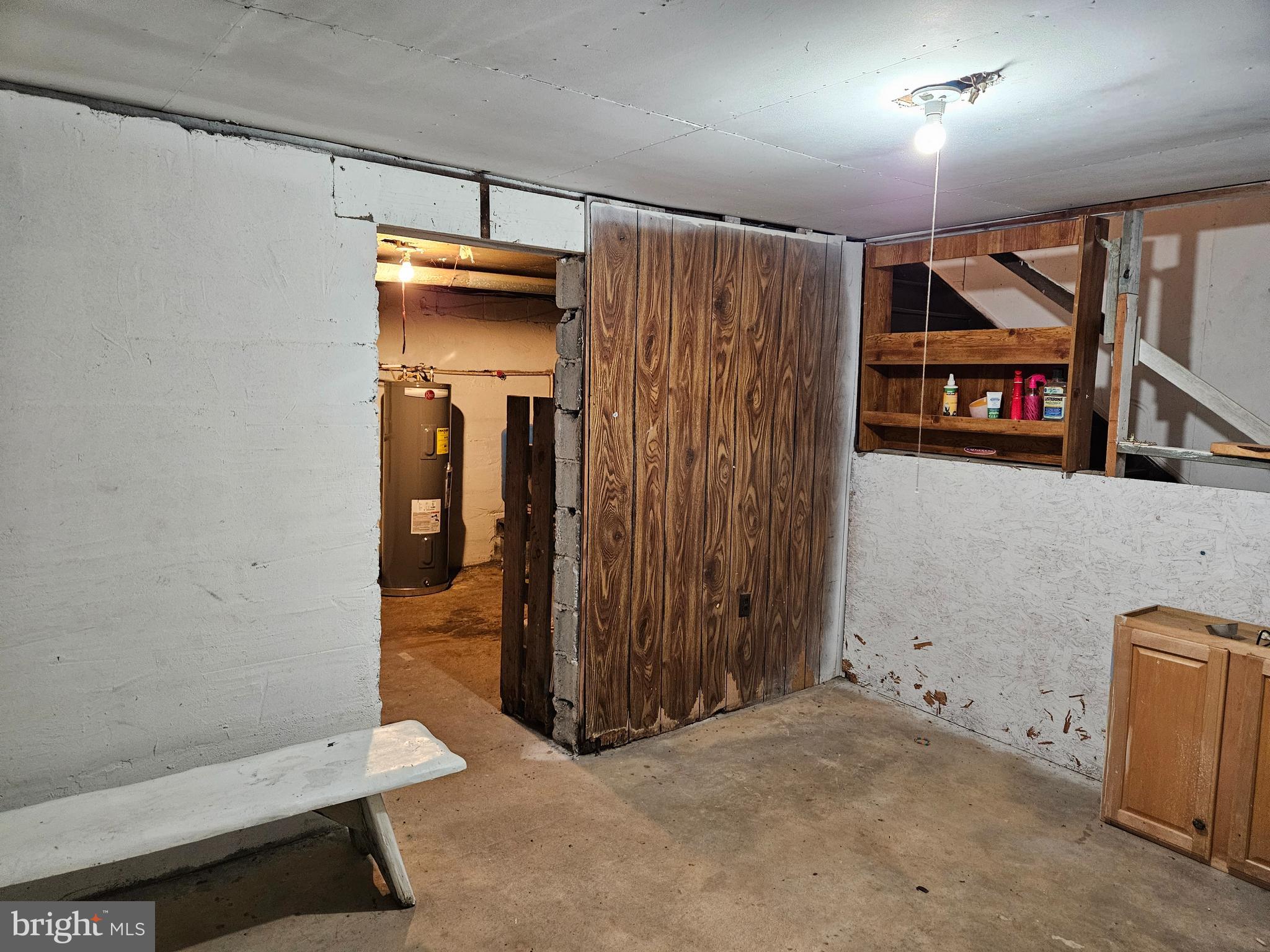 POPLAR INN - Residential Lease