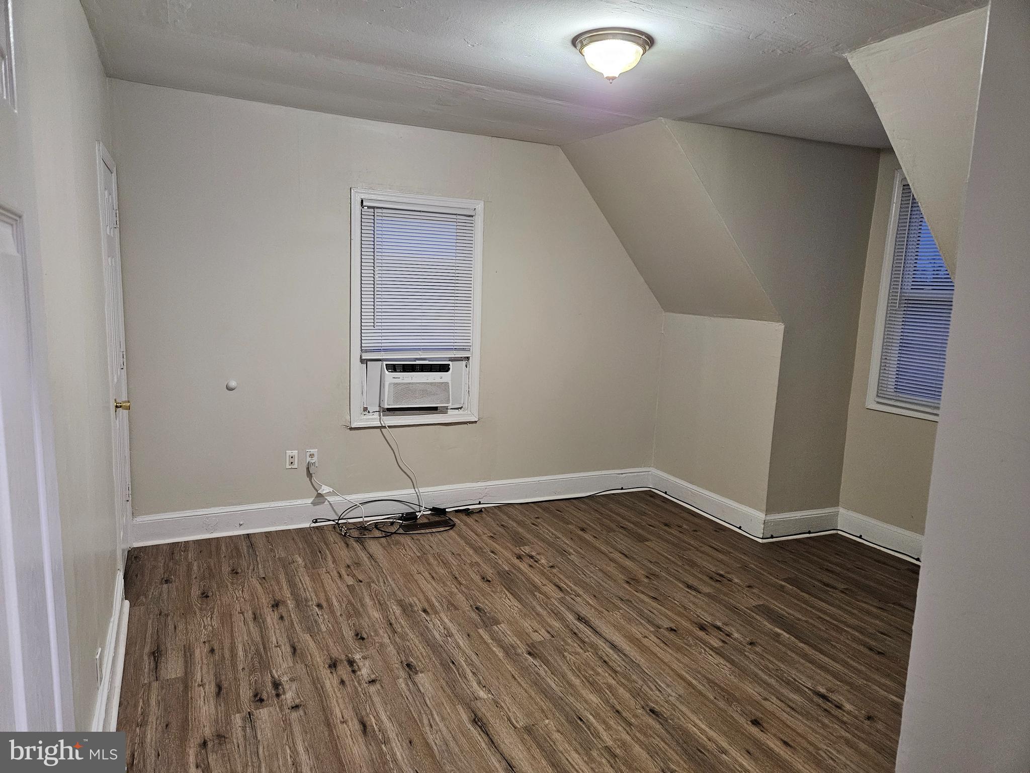 POPLAR INN - Residential Lease