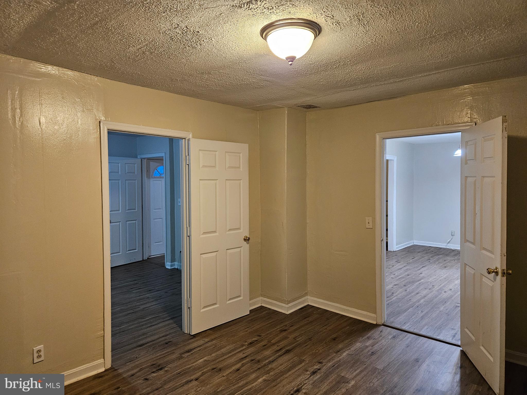 POPLAR INN - Residential Lease