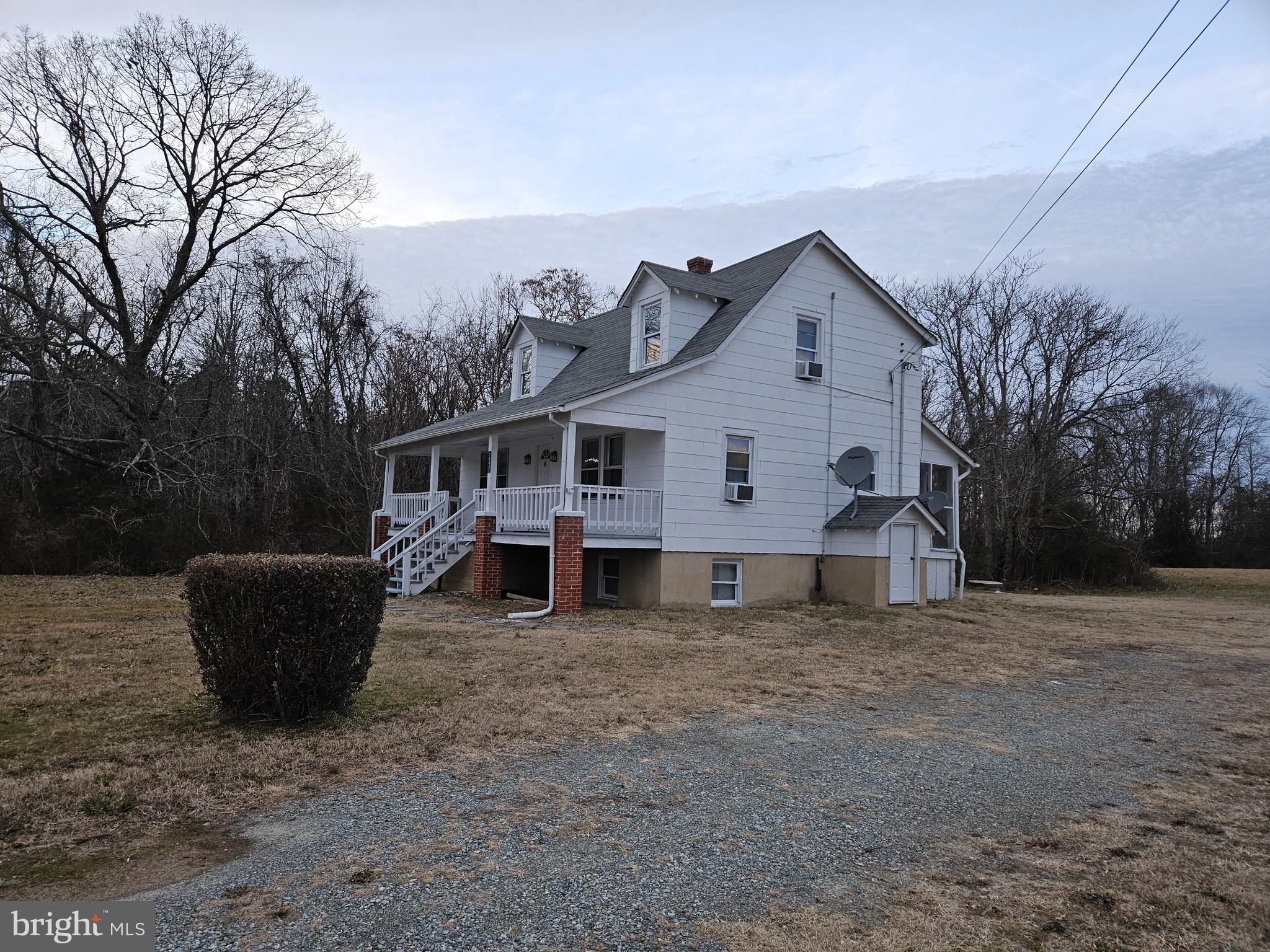 POPLAR INN - Residential Lease