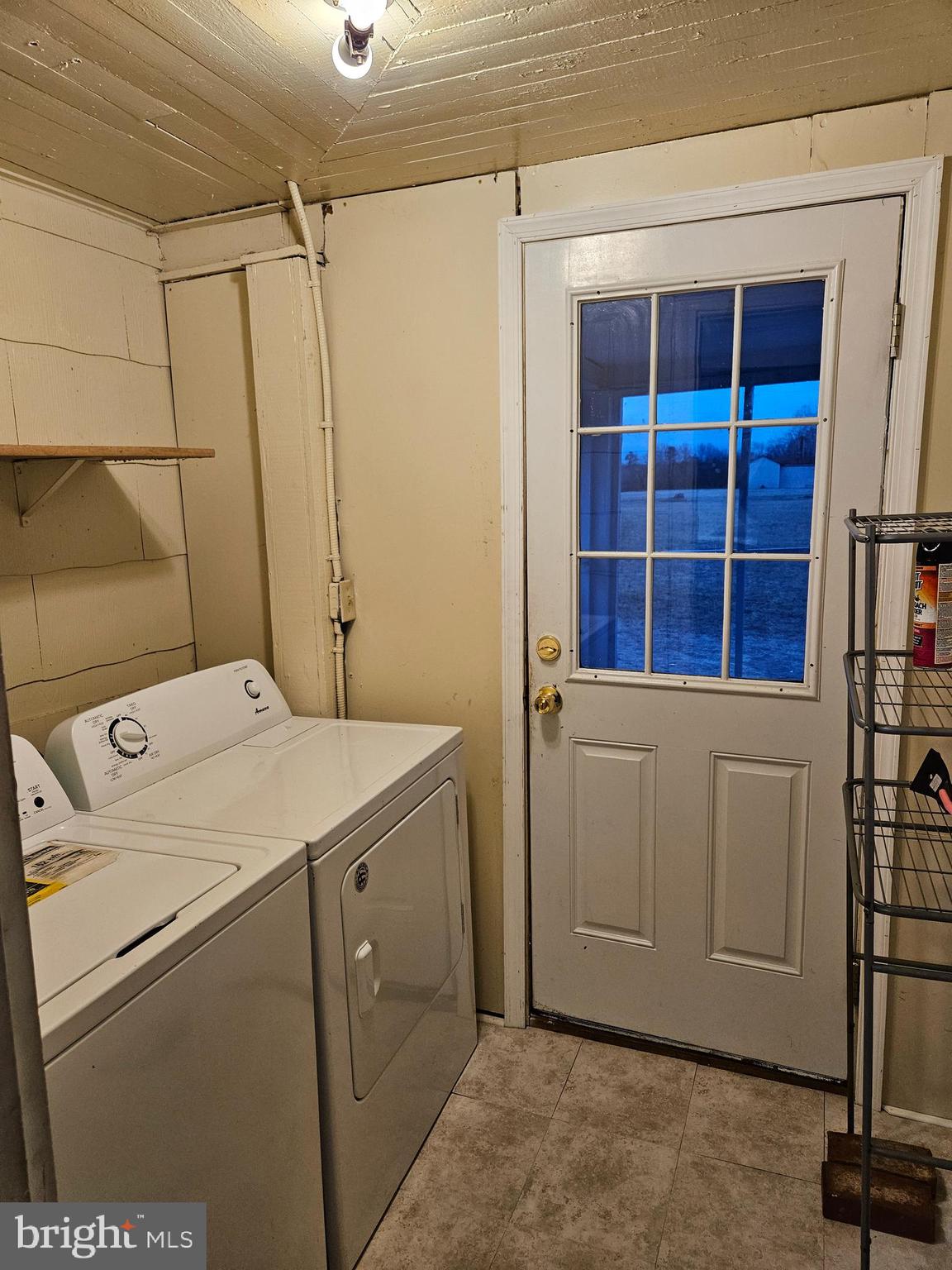 POPLAR INN - Residential Lease