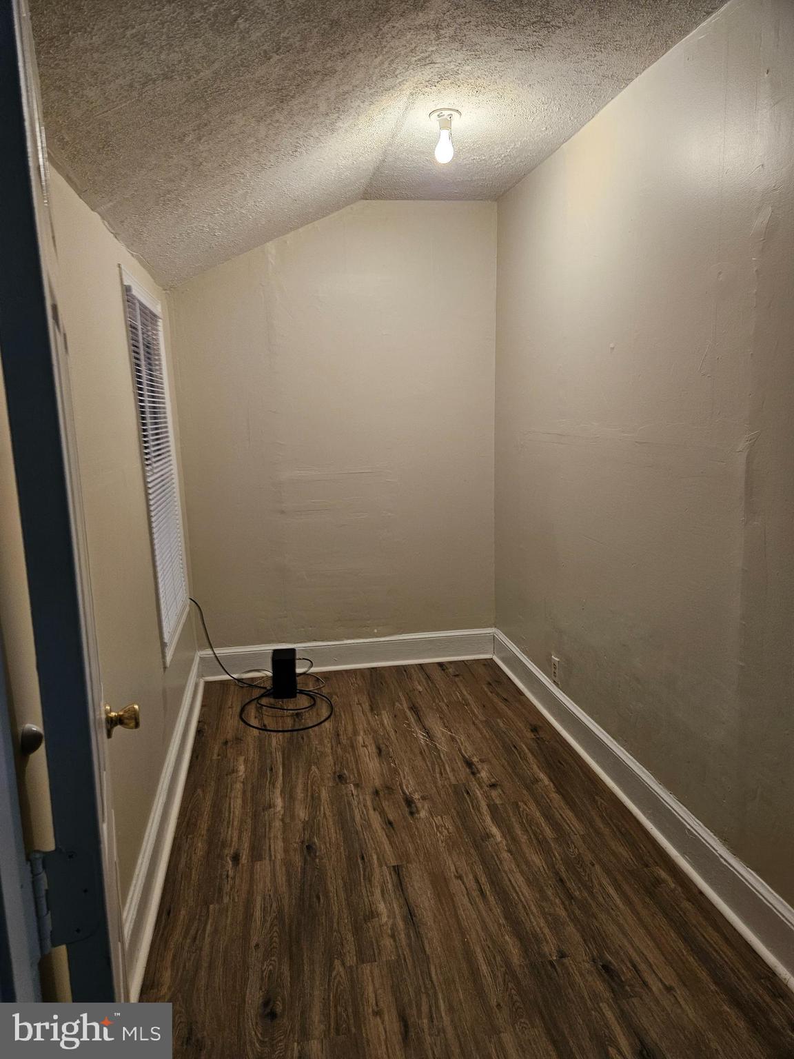 POPLAR INN - Residential Lease