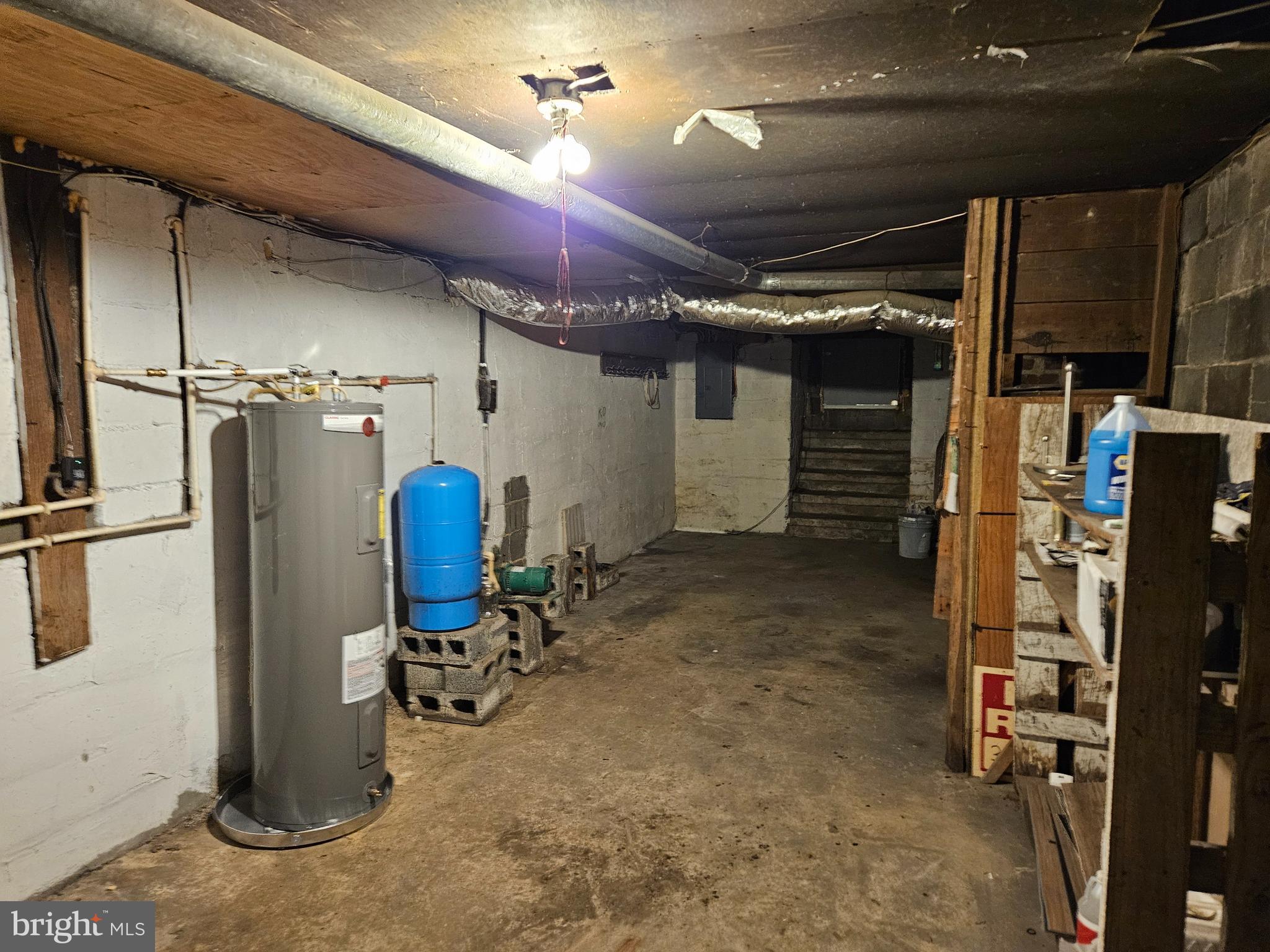 POPLAR INN - Residential Lease