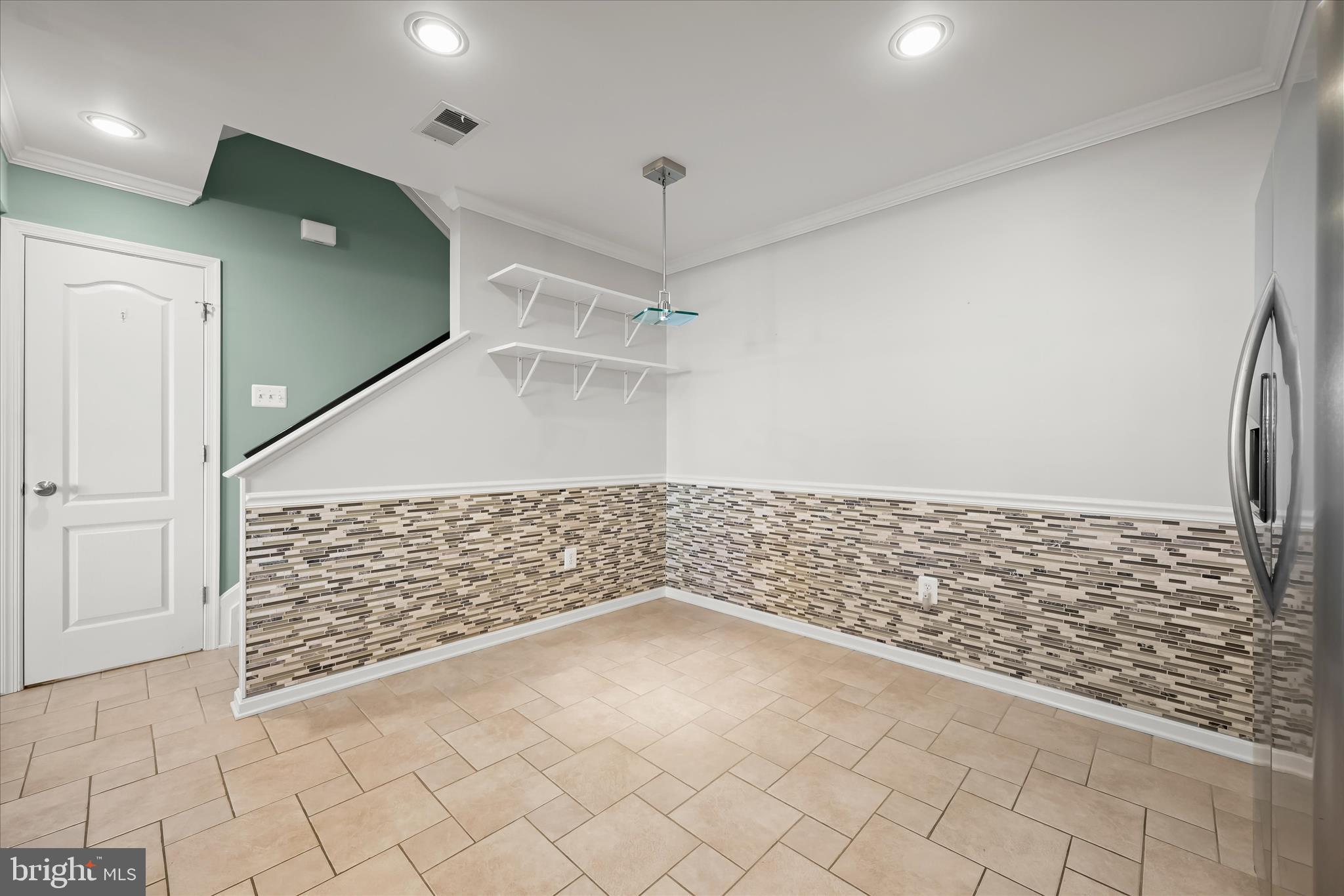 RESERVOIR RIDGE - Residential