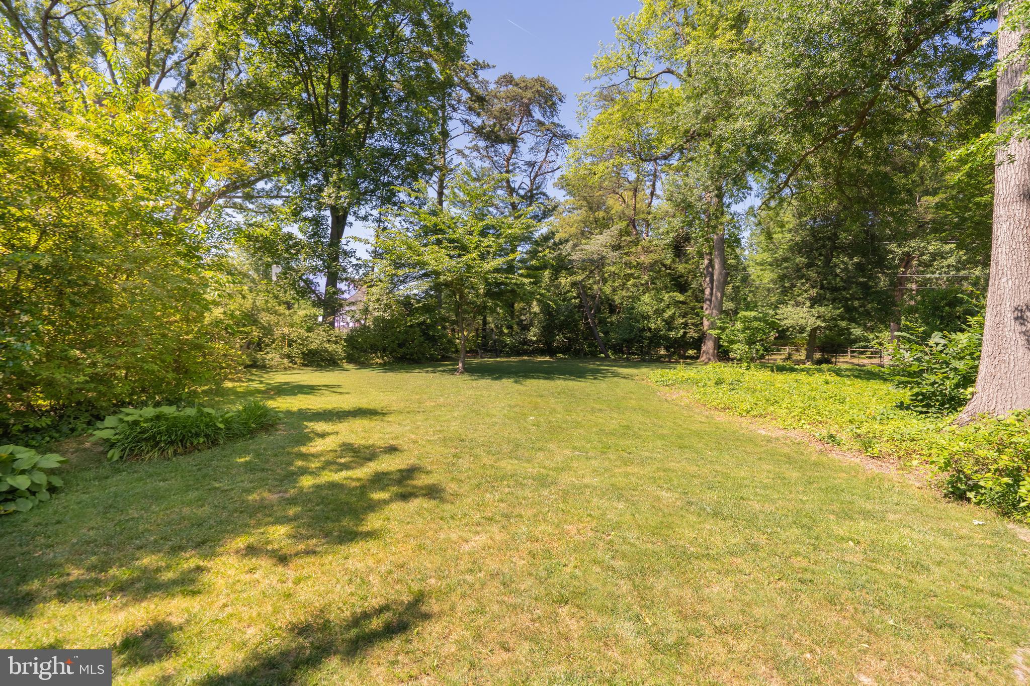 DO NOT SHOW WITHOUT APPOINTMENT. DO NOT WALK THE LOT WITHOUT AGENT PRESENT.

PRICE IS FOR LAND ONLY.
Flat, buildable lot in desirable Belle Haven on prime street off the circle and across the street from Fort Willard Park. Only half a mile to Belle Haven Country Club, 0.7 miles to Belle View Shopping Center, about a mile to the Mount Vernon running/biking path,  2 miles to Old Town Alexandria, 4 miles to National Harbor,  1.2 miles to 495, 6 miles to Reagan National Airport and 13 miles to Washington DC.

Plat represents lot line adjustment, which  is currently in process.  Contracts to be subject to final lot line approval.  See Documents for title work and survey.