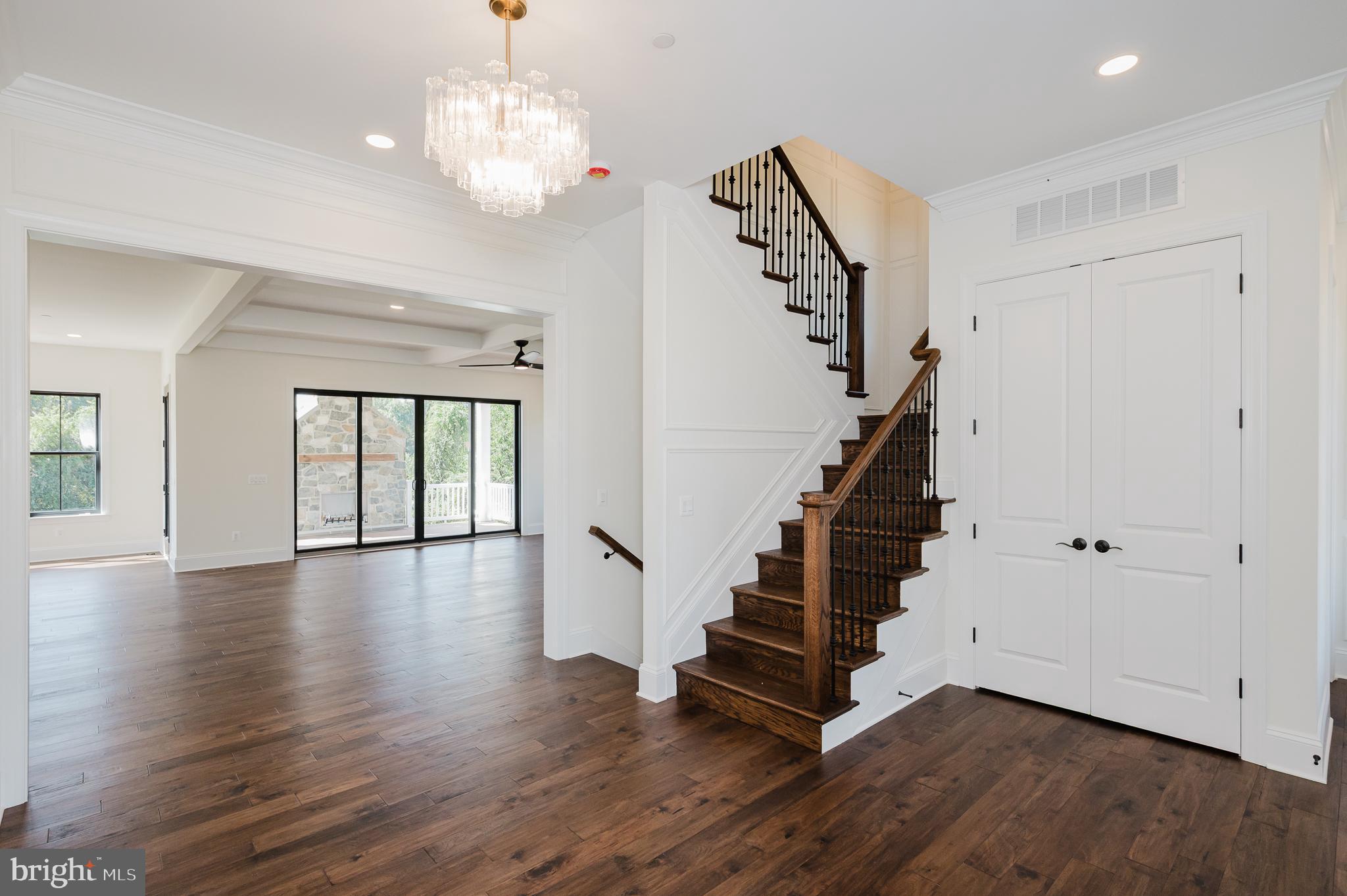 TALL OAKS MANOR - Residential
