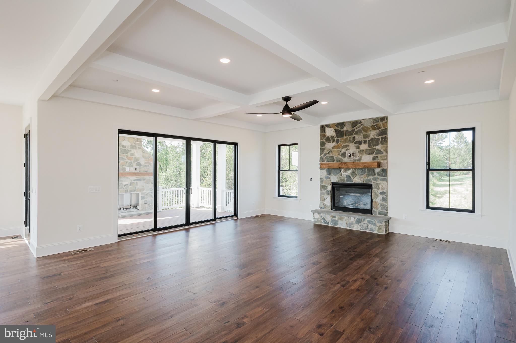 TALL OAKS MANOR - Residential