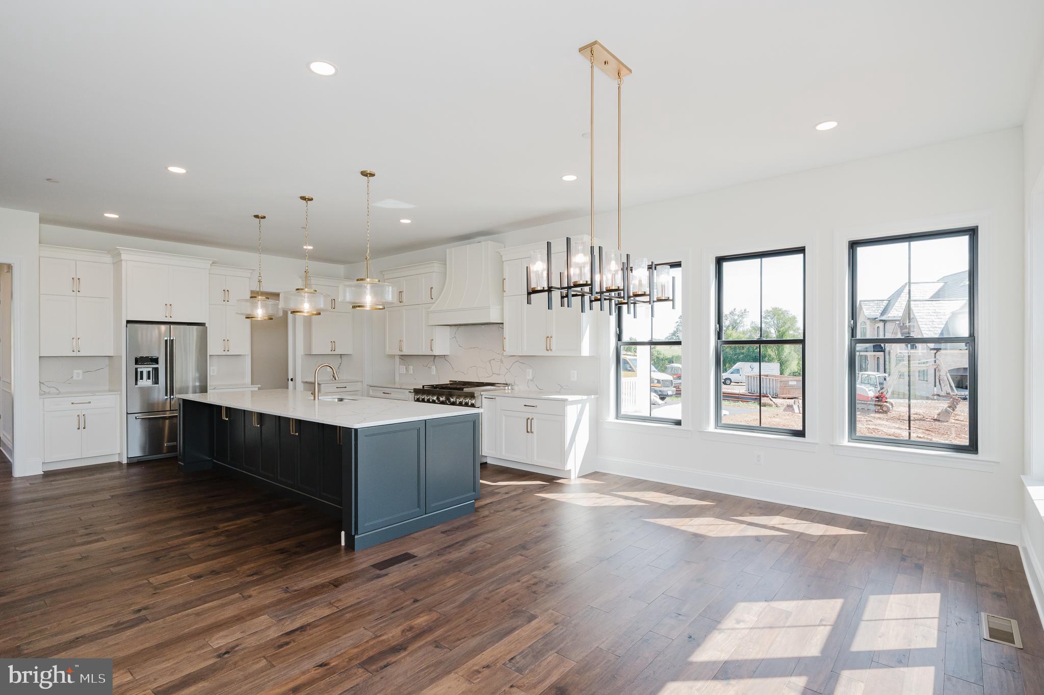 TALL OAKS MANOR - Residential