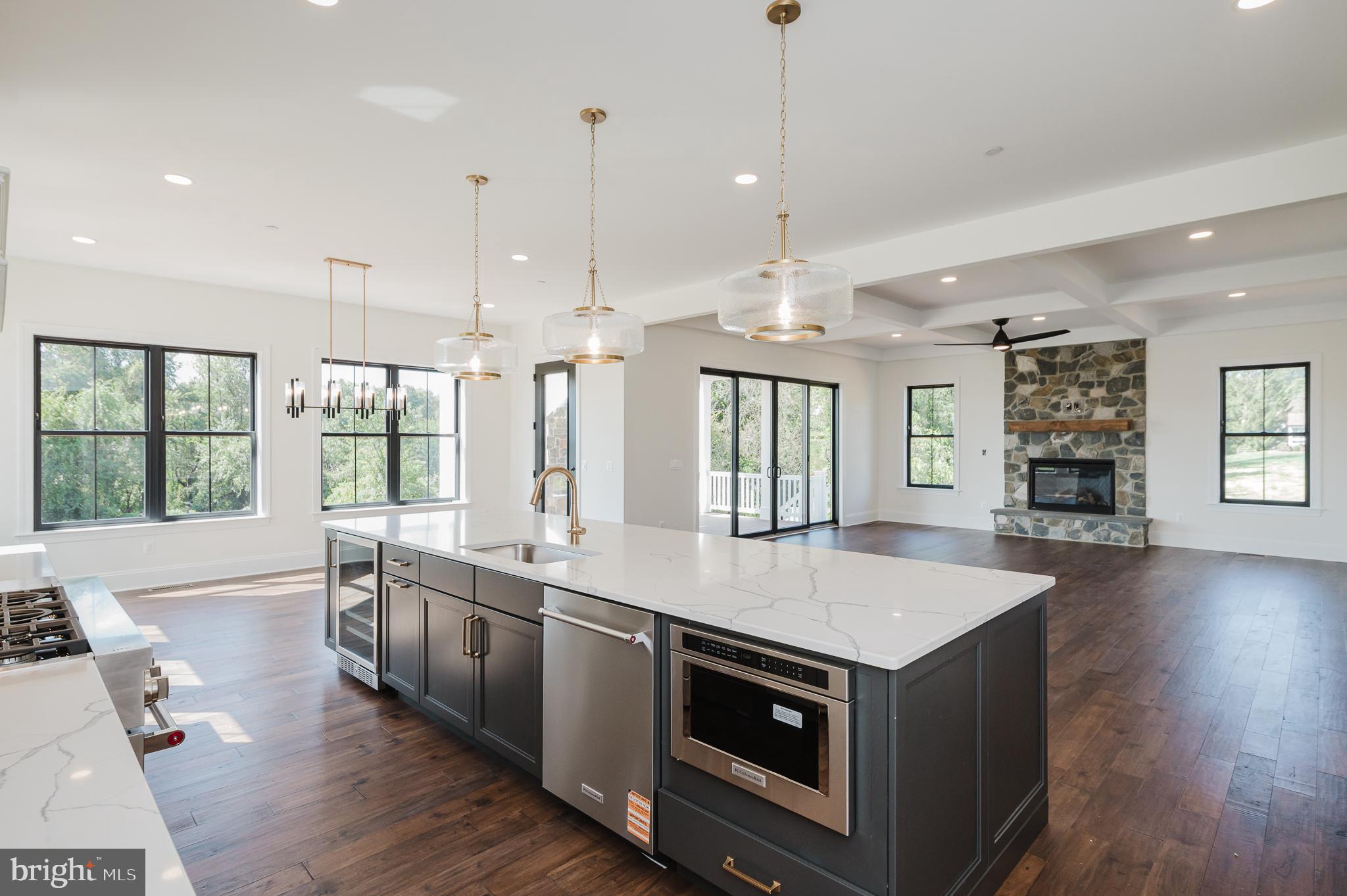 TALL OAKS MANOR - Residential
