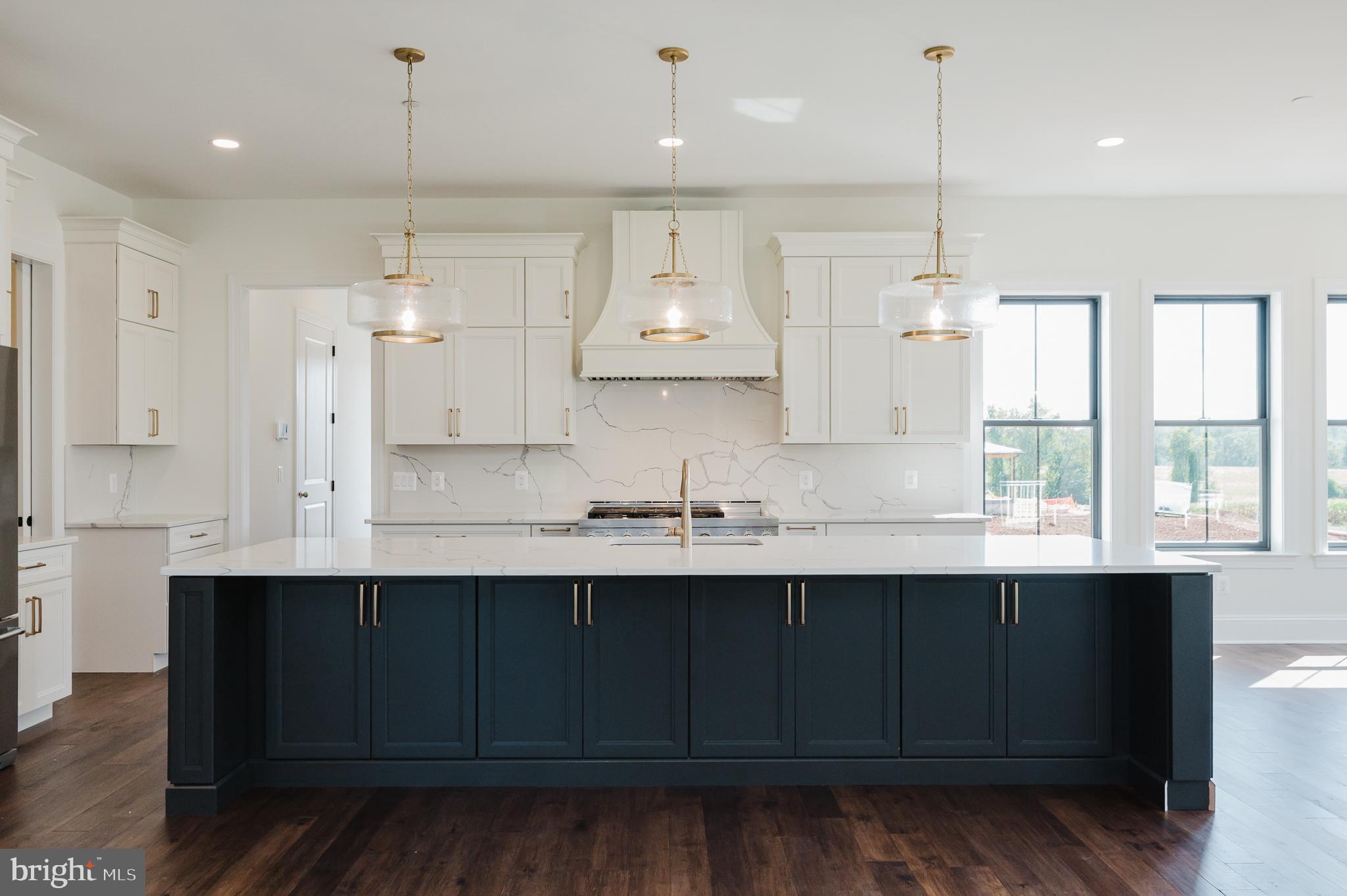 TALL OAKS MANOR - Residential