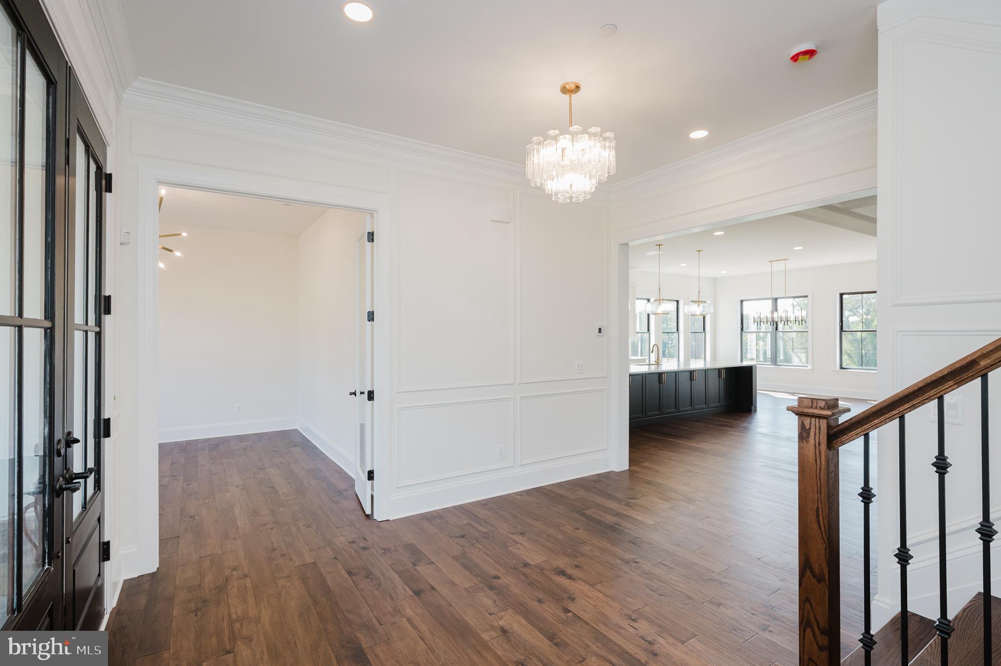 TALL OAKS MANOR - Residential
