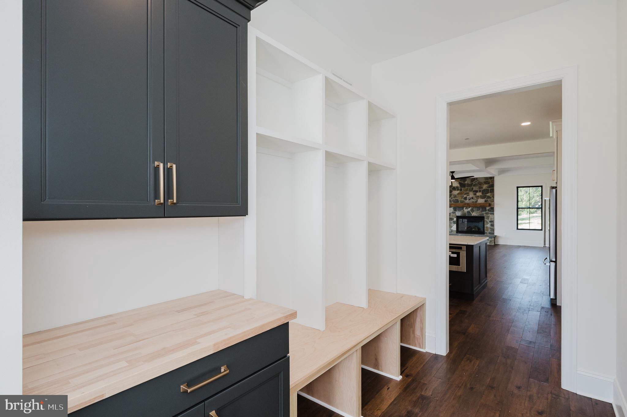 TALL OAKS MANOR - Residential