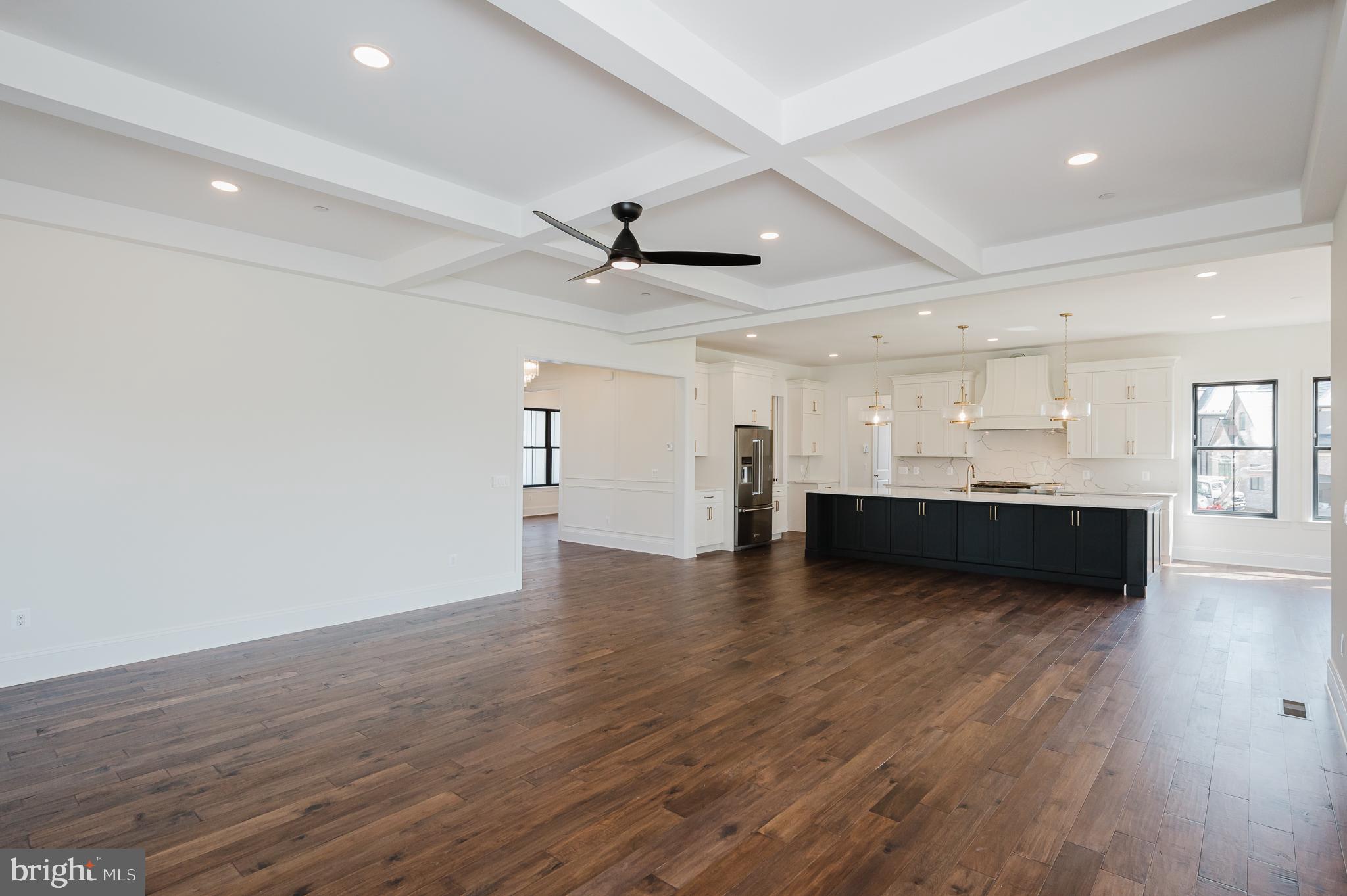 TALL OAKS MANOR - Residential