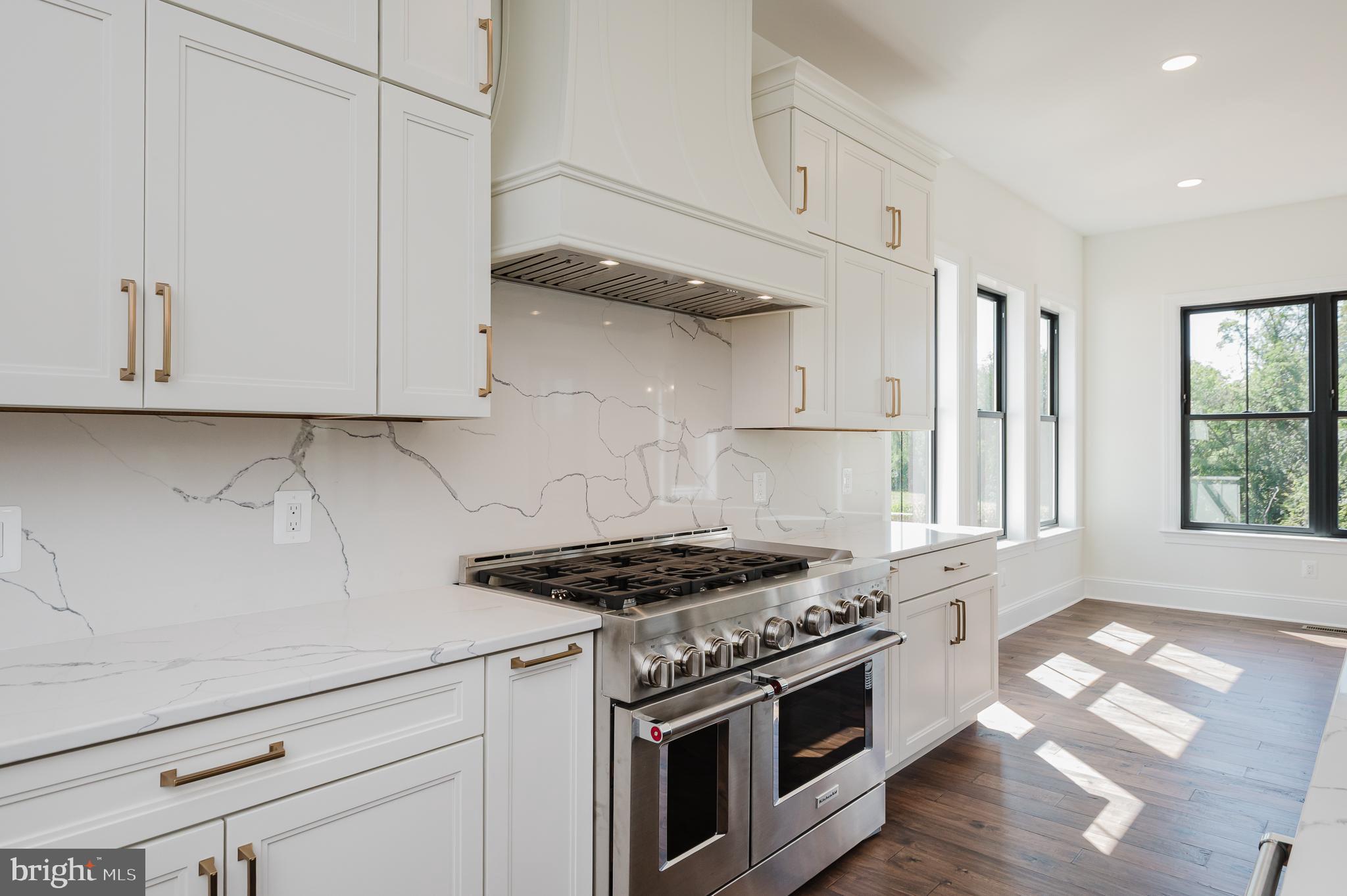 TALL OAKS MANOR - Residential