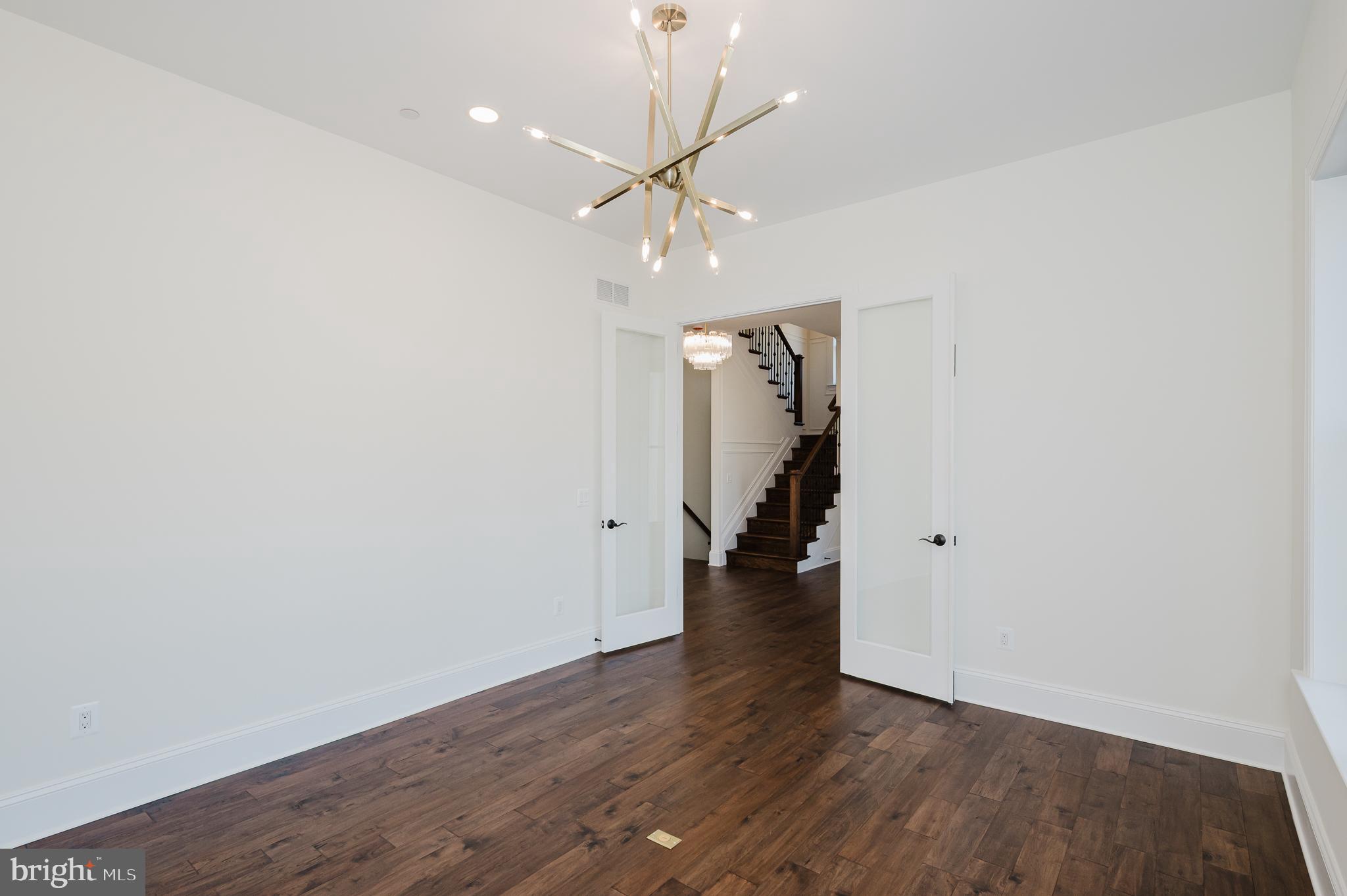 TALL OAKS MANOR - Residential