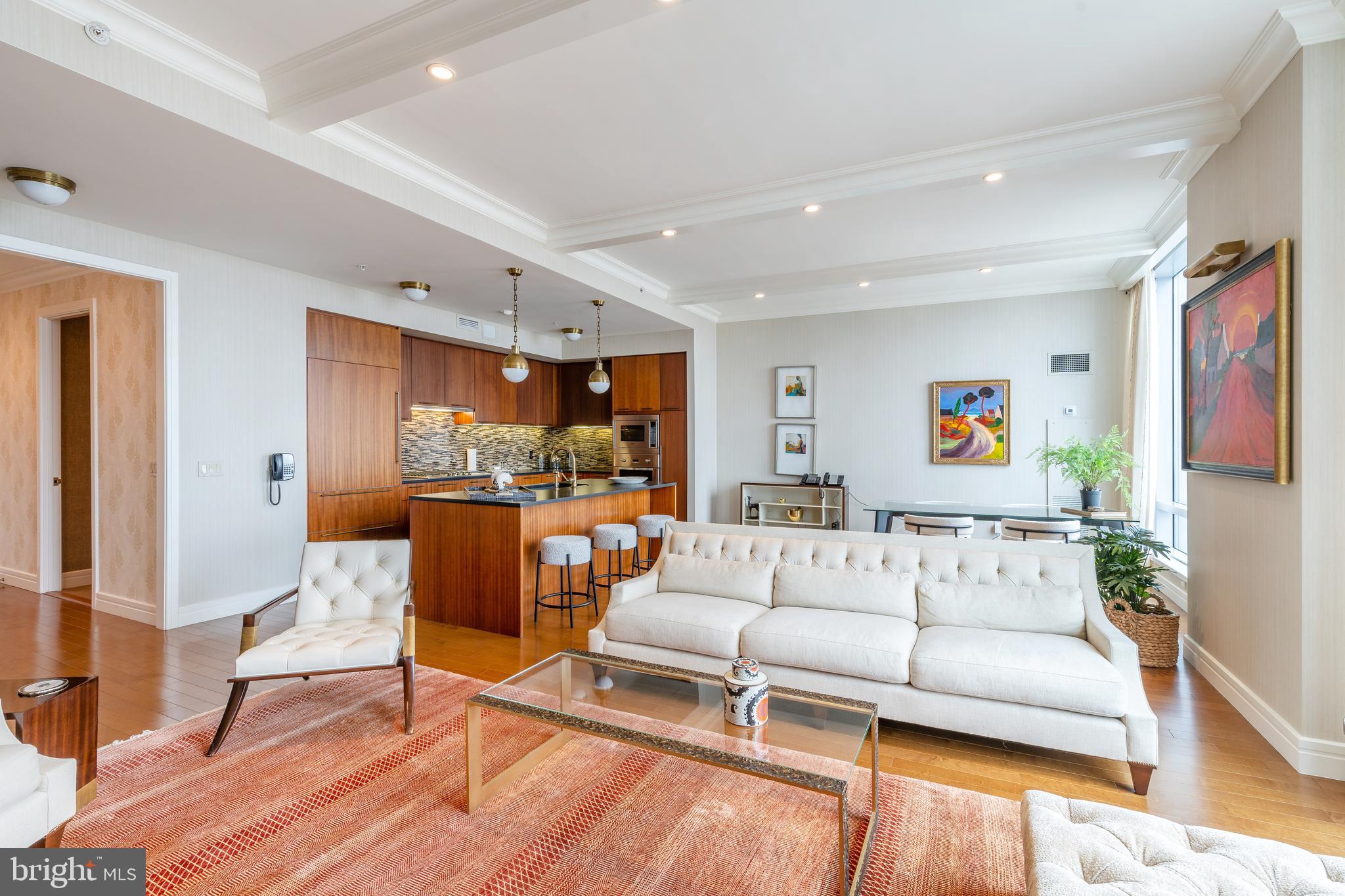 AVENUE OF THE ARTS - Residential