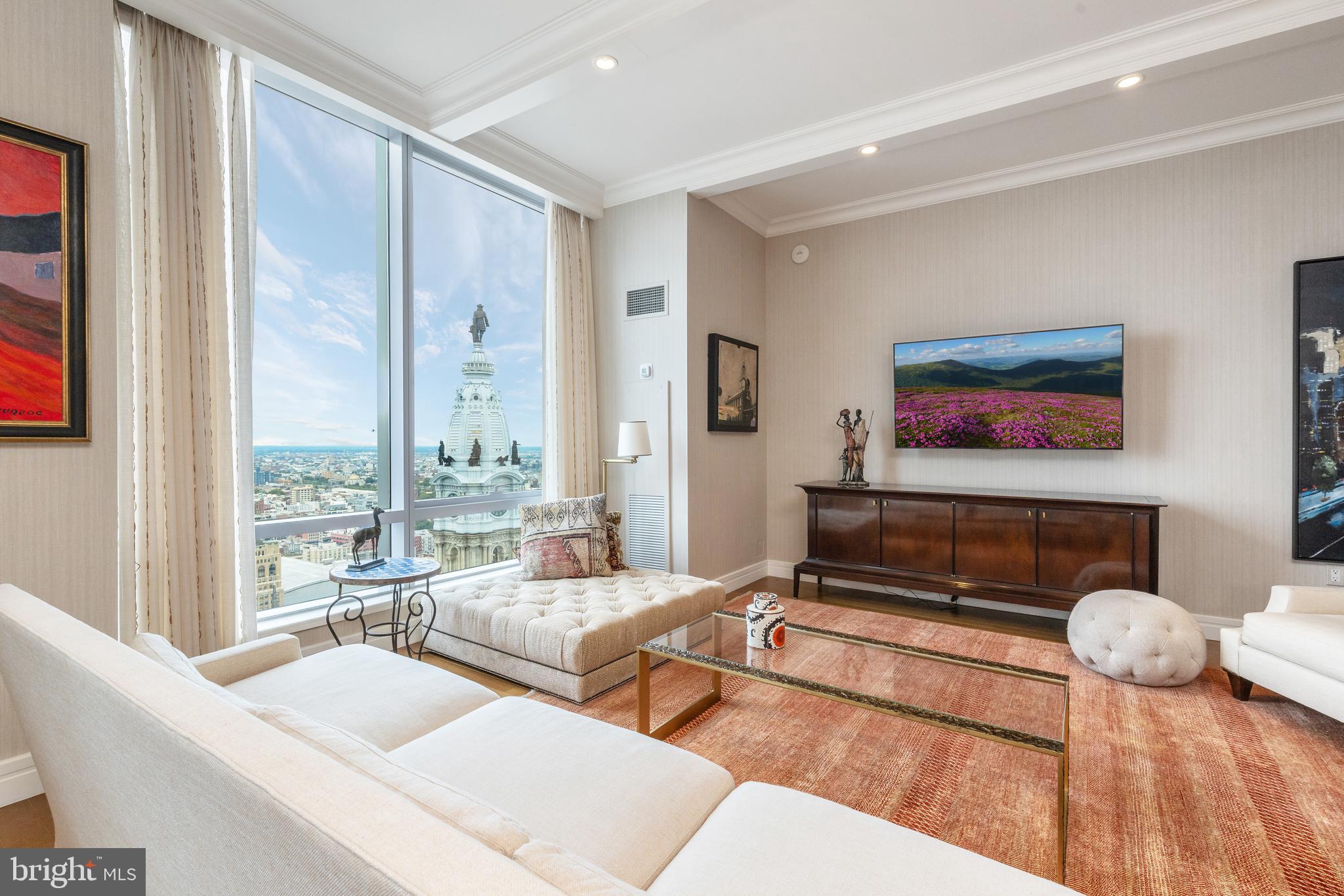 AVENUE OF THE ARTS - Residential