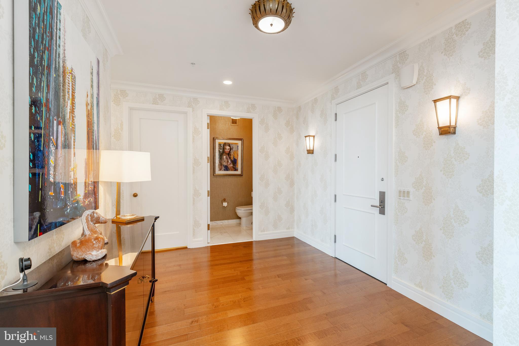 AVENUE OF THE ARTS - Residential