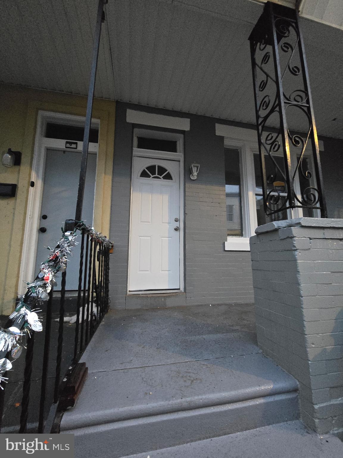 NEW RENOVATION!  freshly painted, new floors, new bath no gas, electric only. New kitchen and bath. 
Just a couple minute drive from I-95. Resent heaters, new water heater and roof. 
Great for home buyer or investor. Arear rents for renovated homes can exceed $1,500 per month.