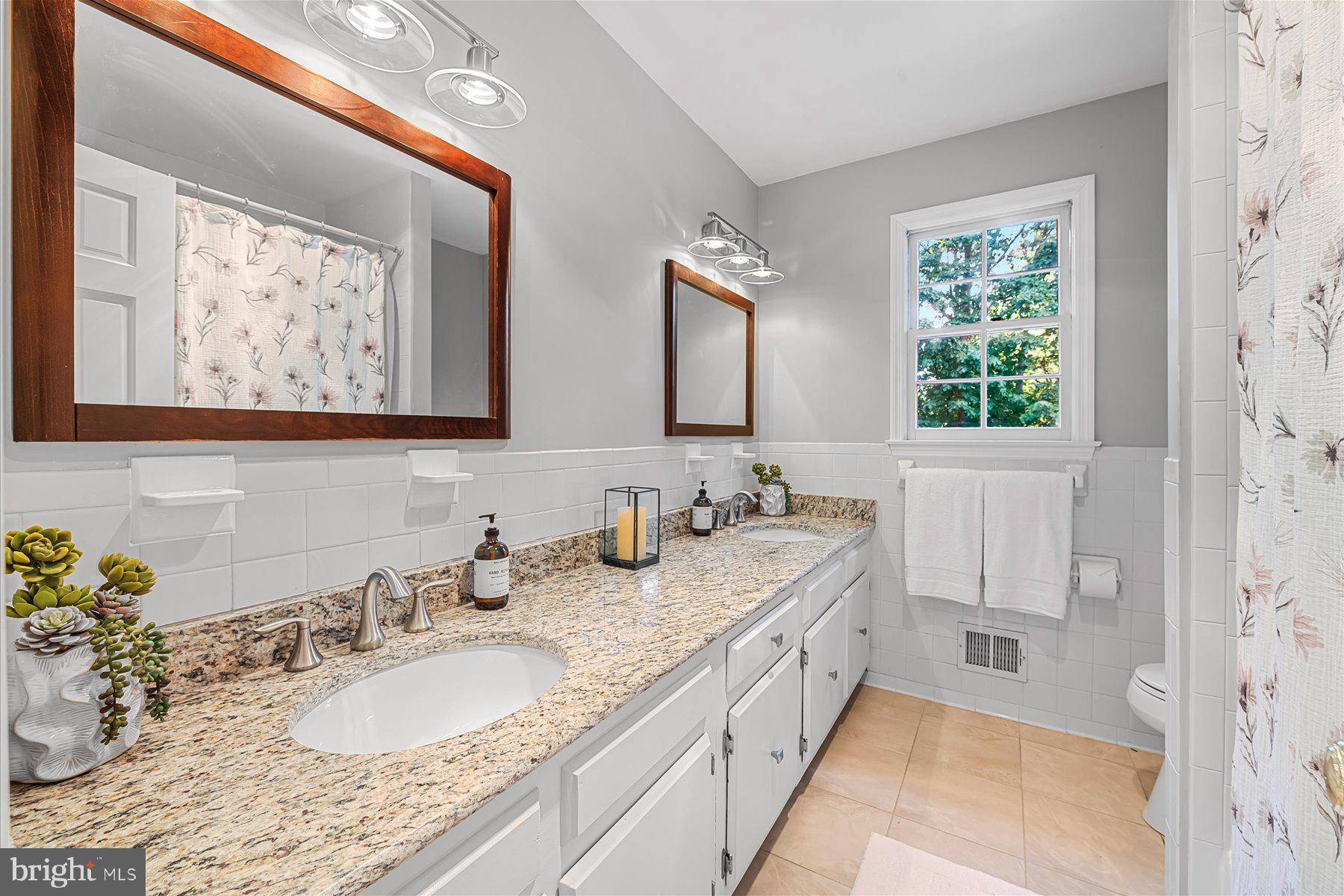 WILLOWBROOK - Residential