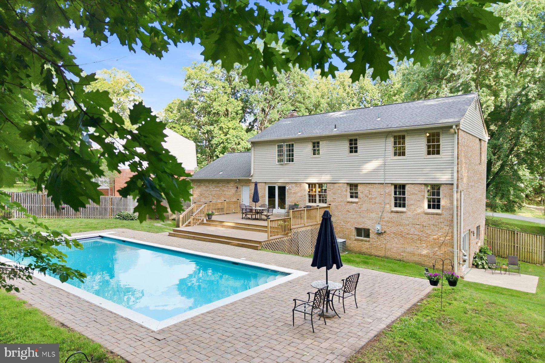 WILLOWBROOK - Residential