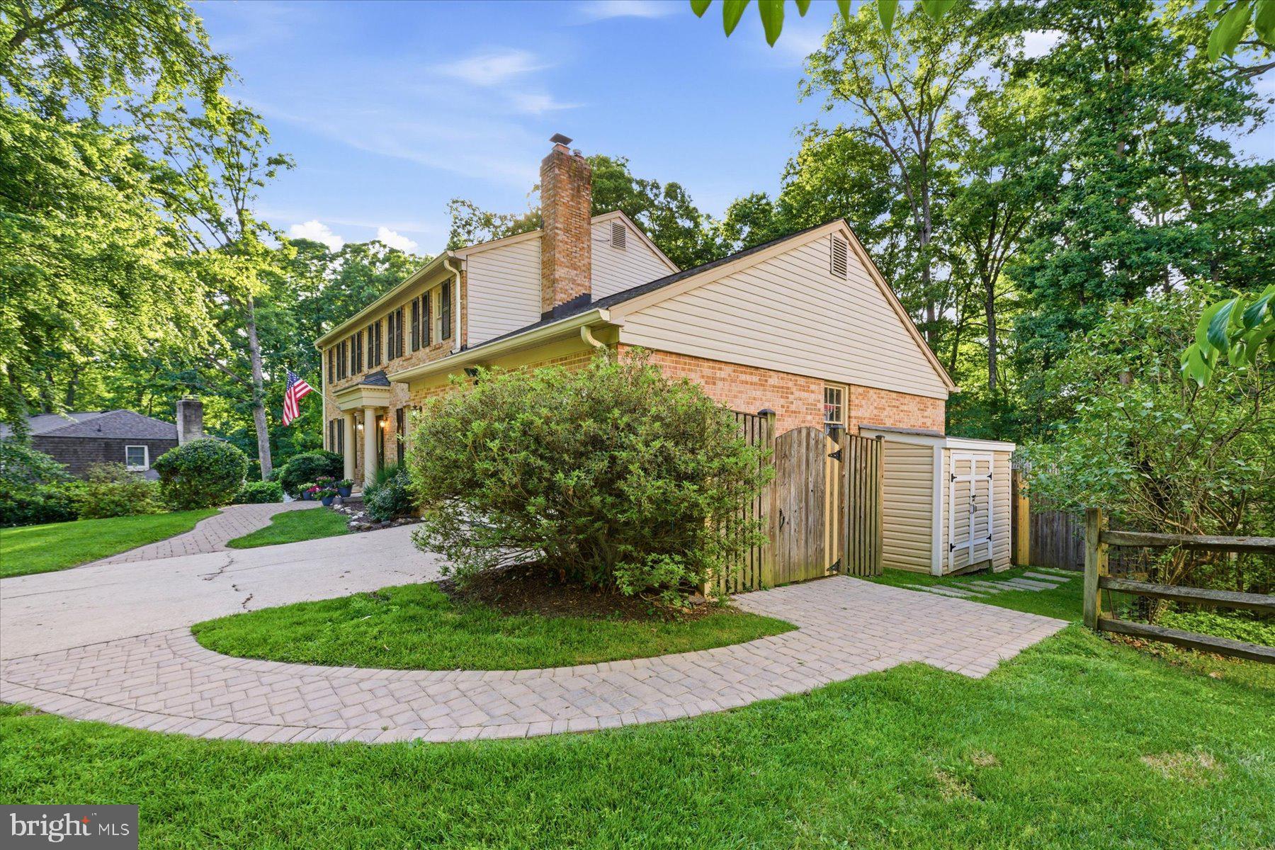 WILLOWBROOK - Residential