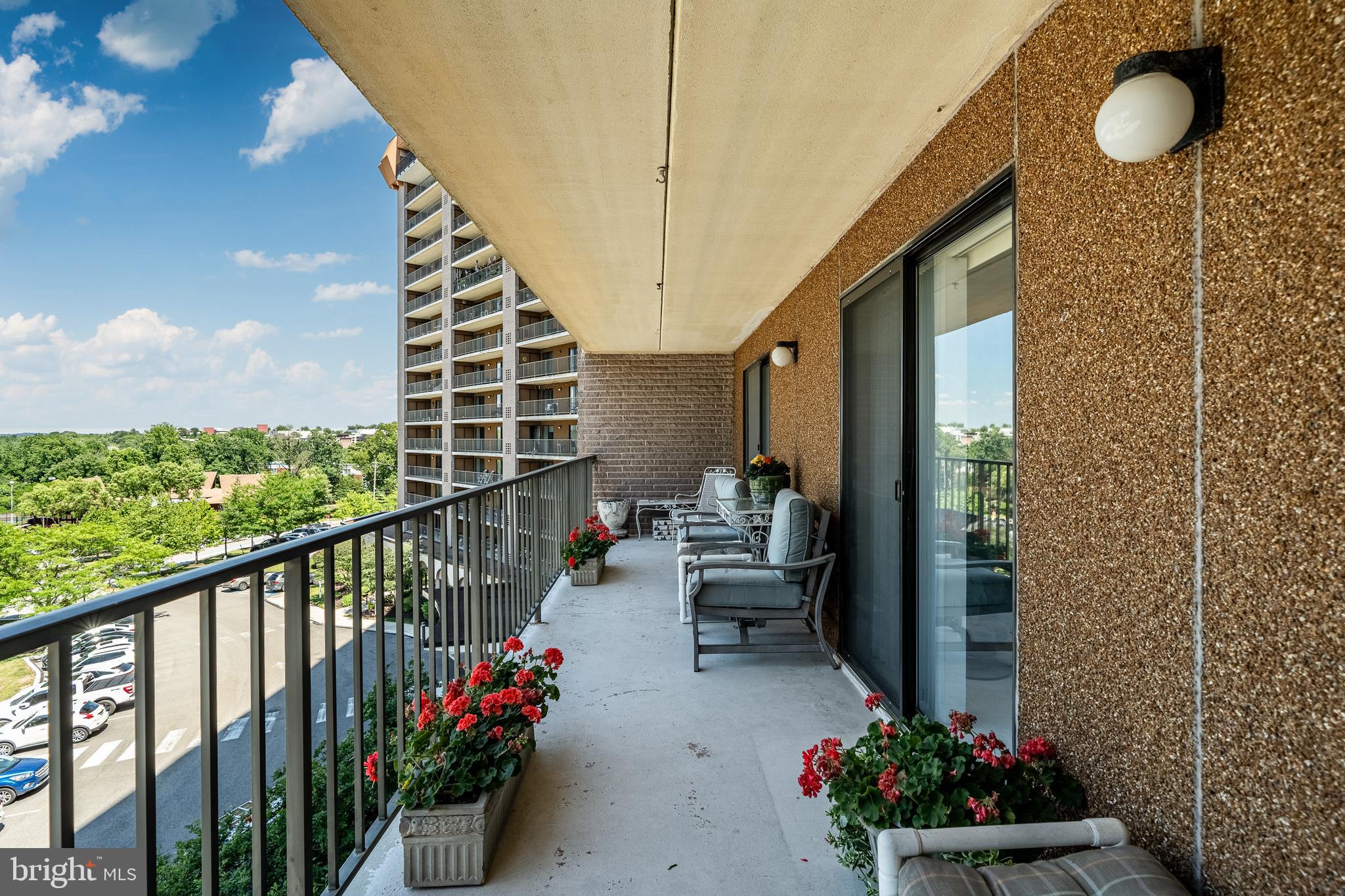 VALLEY FORGE TOWER - Residential