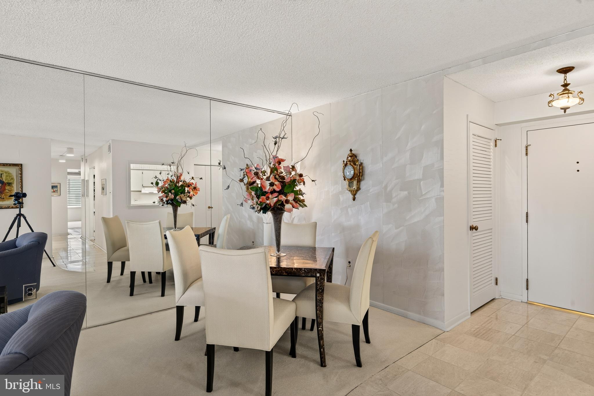 VALLEY FORGE TOWER - Residential