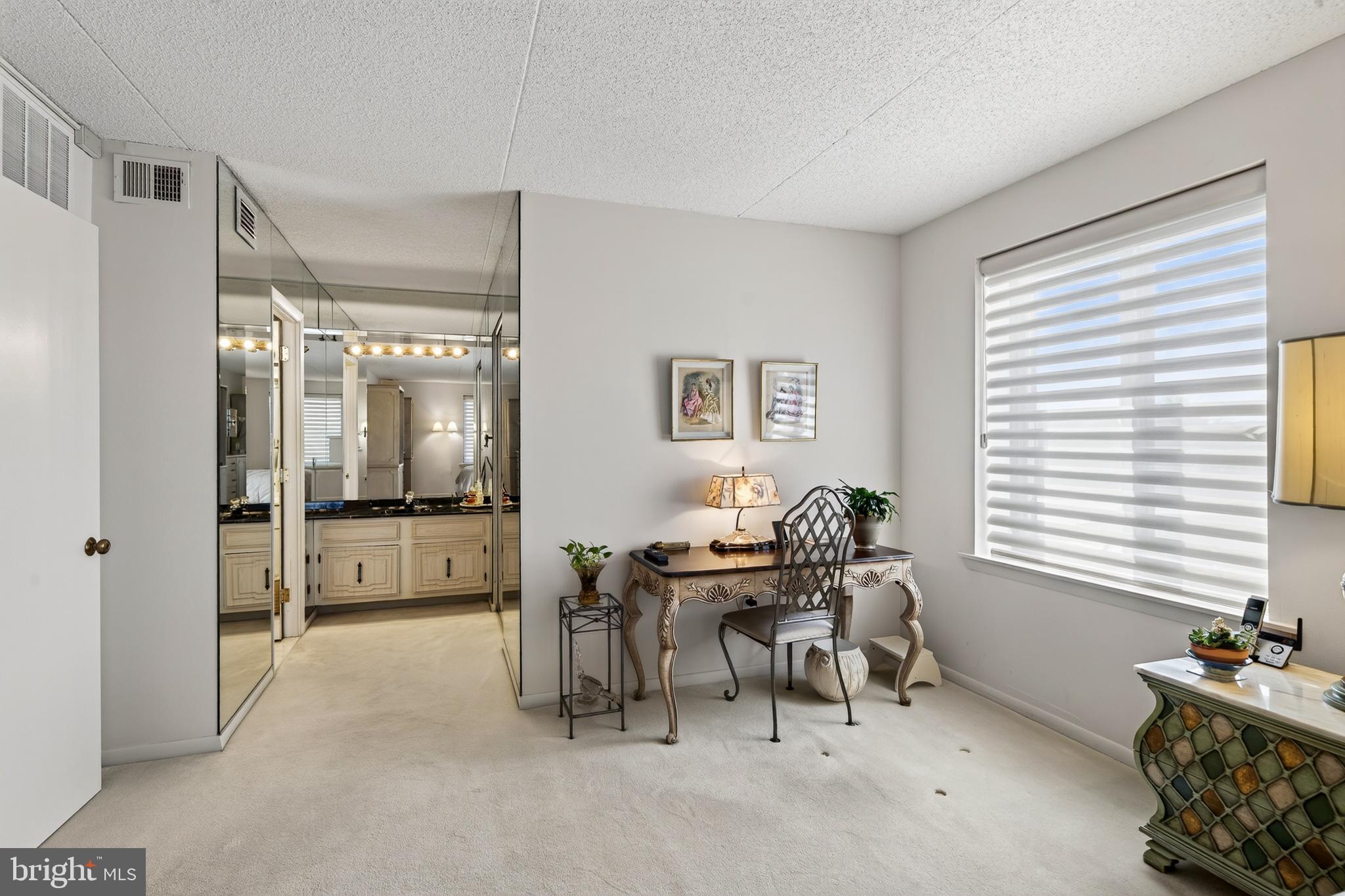 VALLEY FORGE TOWER - Residential