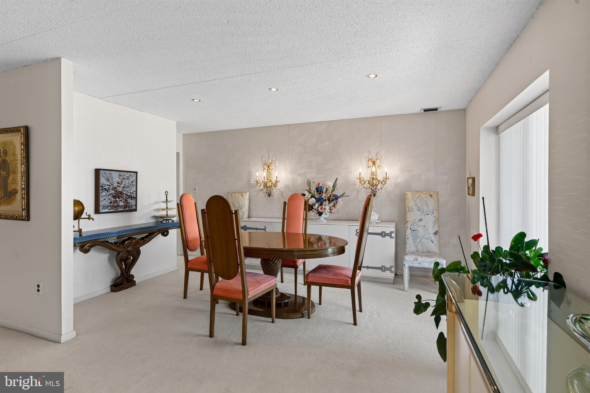 VALLEY FORGE TOWER - Residential