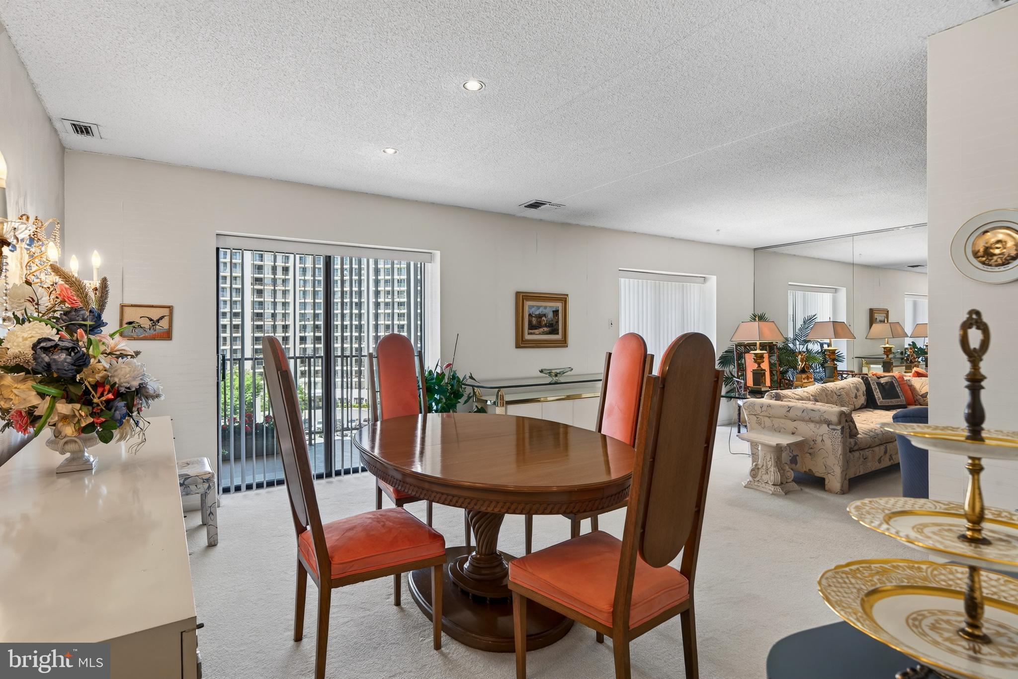 VALLEY FORGE TOWER - Residential