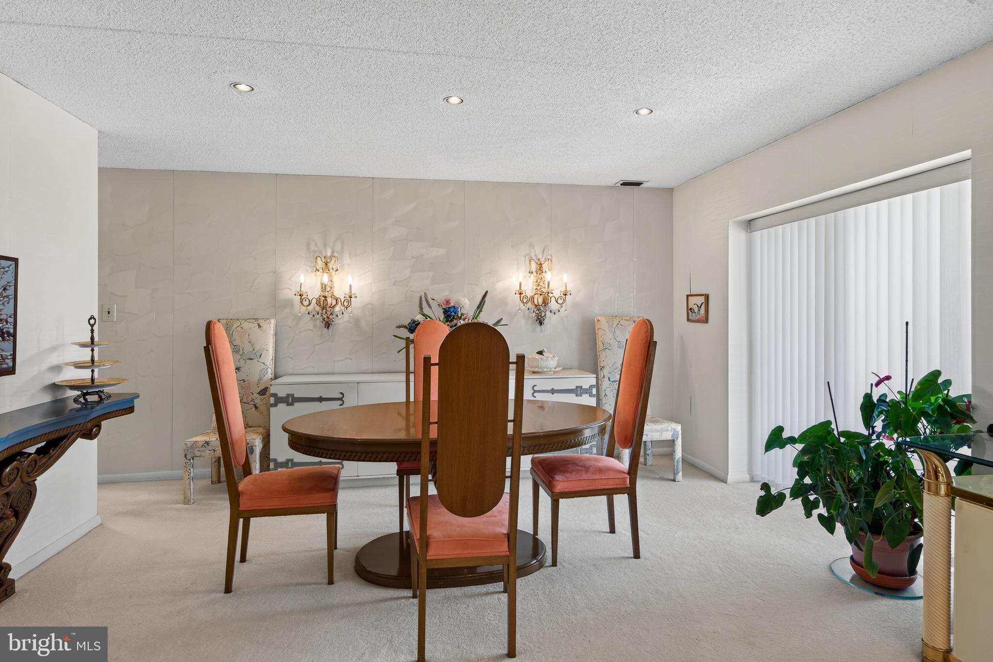 VALLEY FORGE TOWER - Residential
