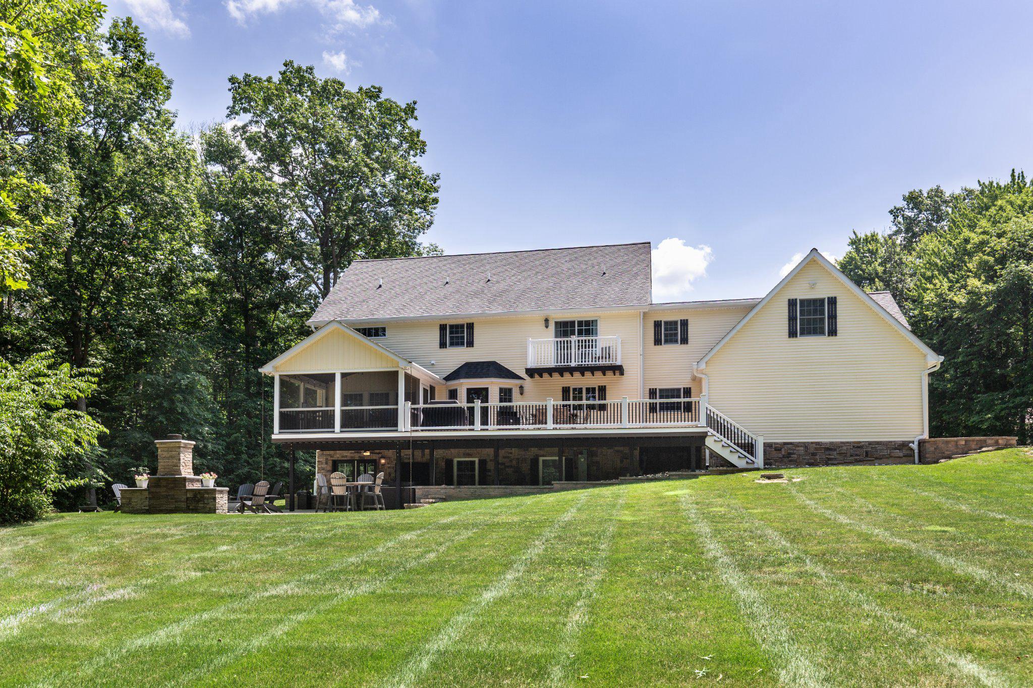 PROUD OAKS - Residential