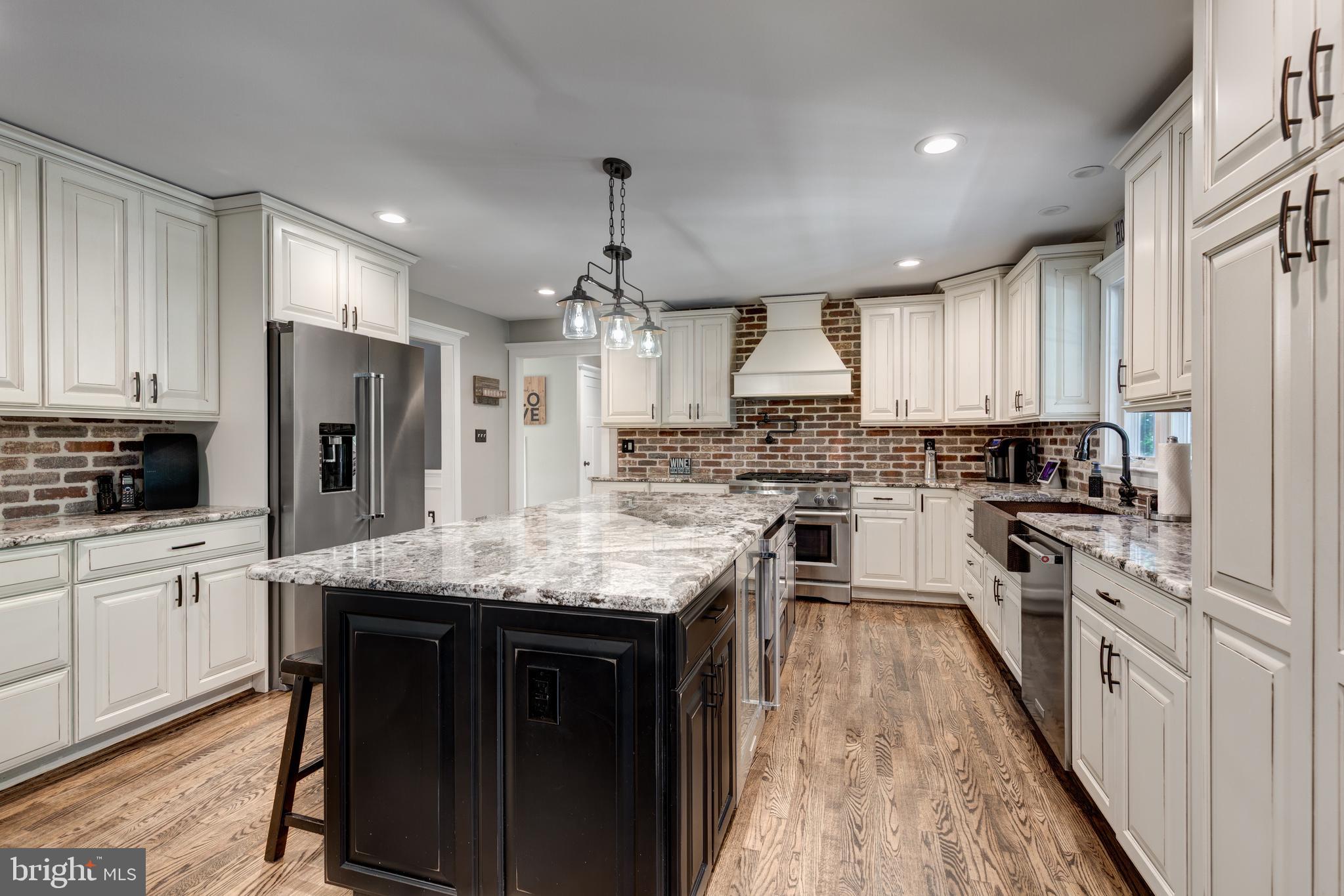 PROUD OAKS - Residential