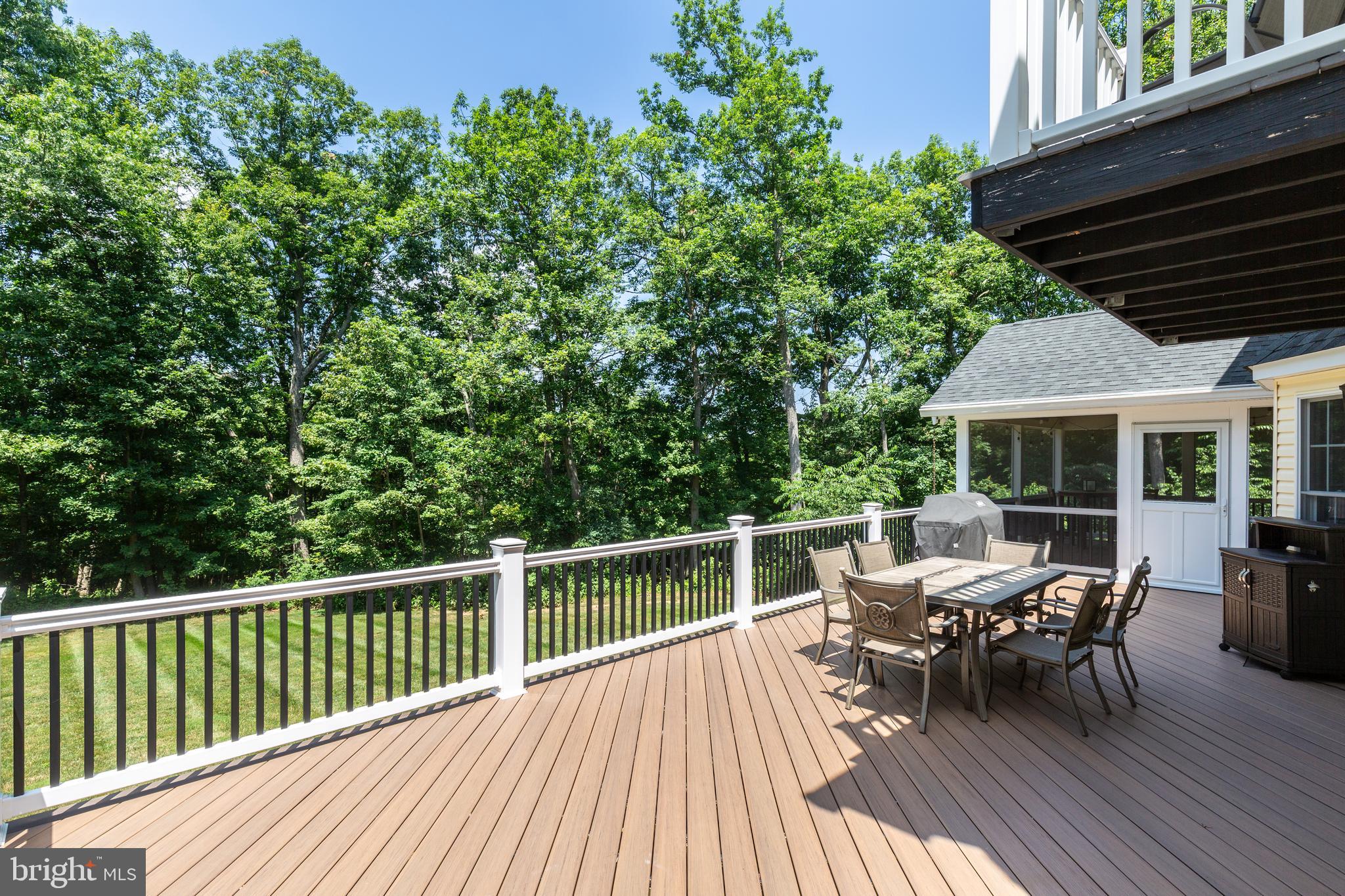 PROUD OAKS - Residential