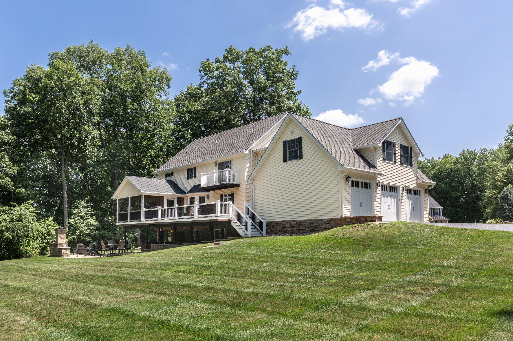 PROUD OAKS - Residential