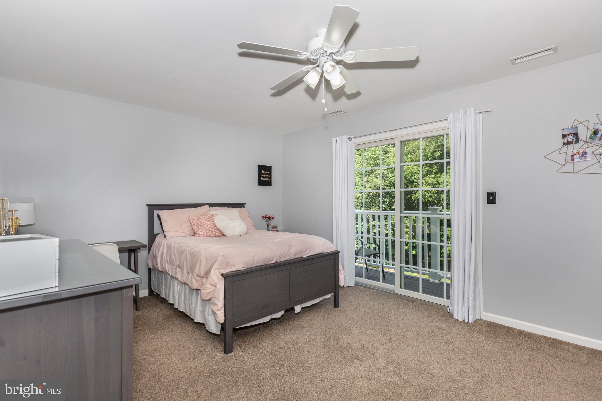 PROUD OAKS - Residential