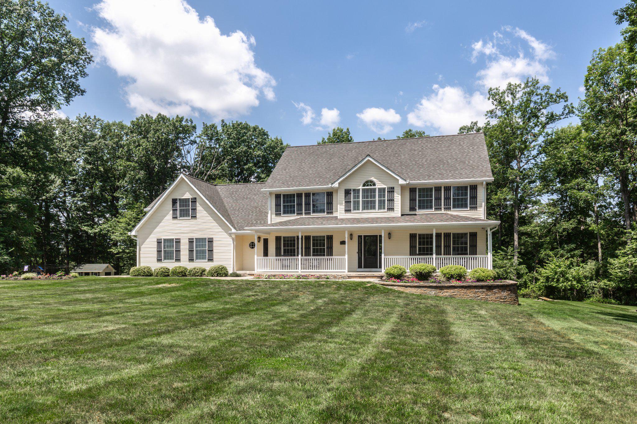 PROUD OAKS - Residential