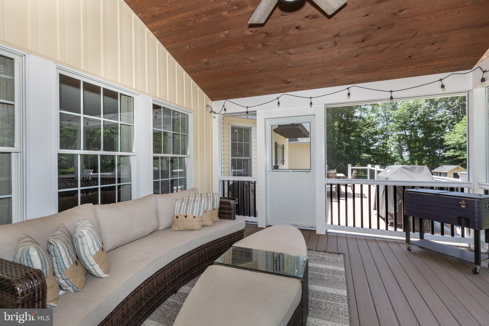 PROUD OAKS - Residential