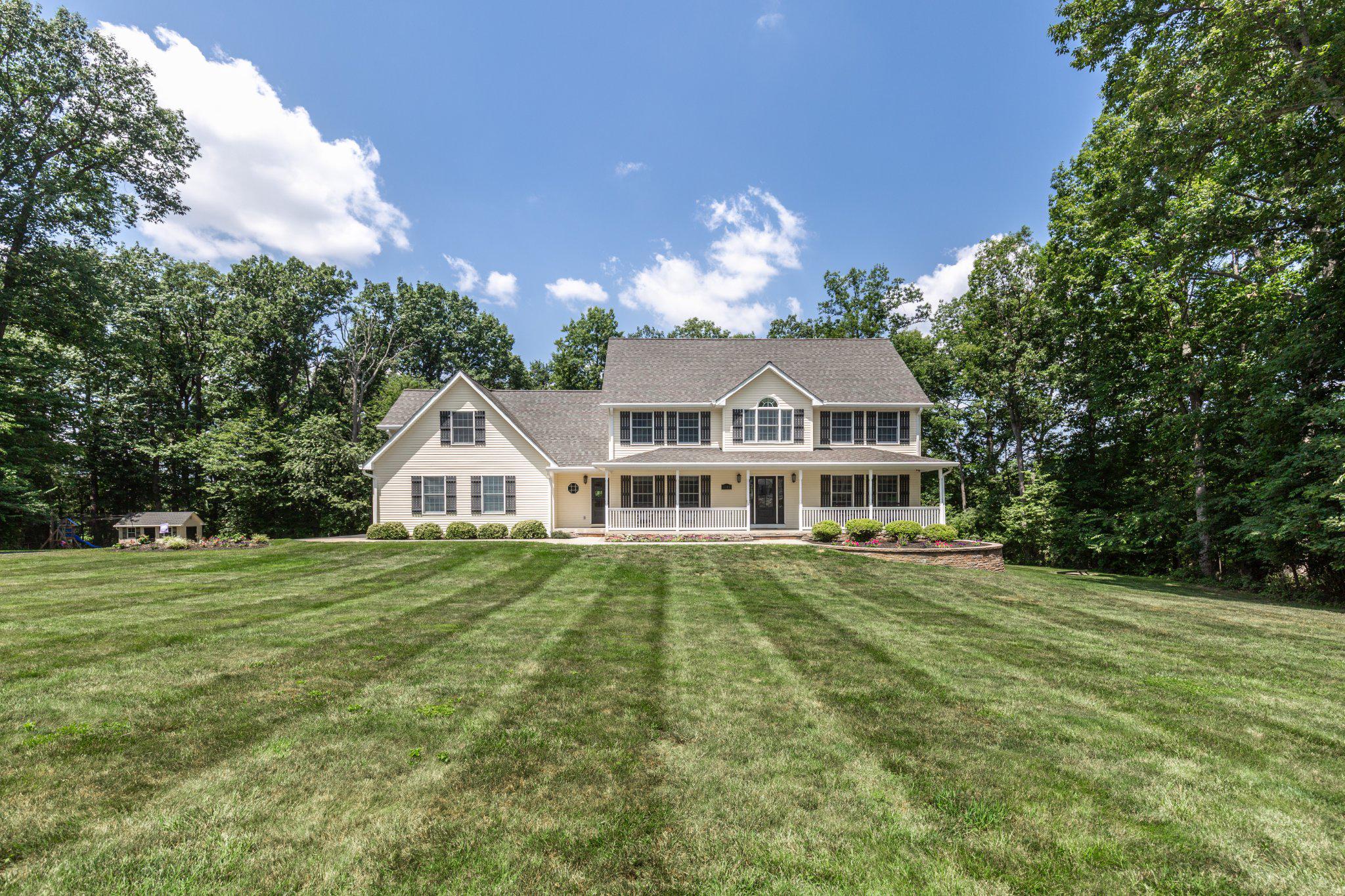 PROUD OAKS - Residential