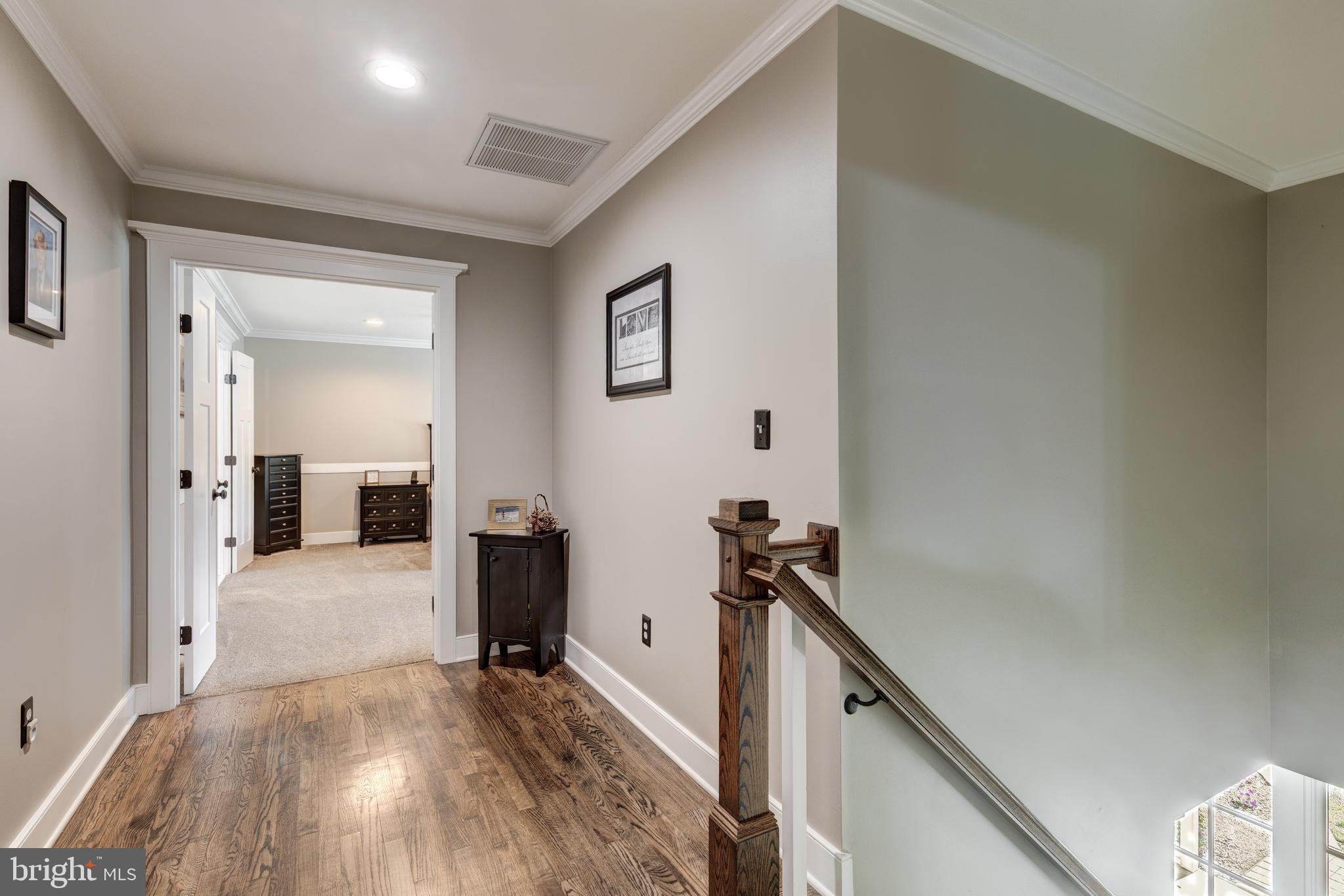 PROUD OAKS - Residential