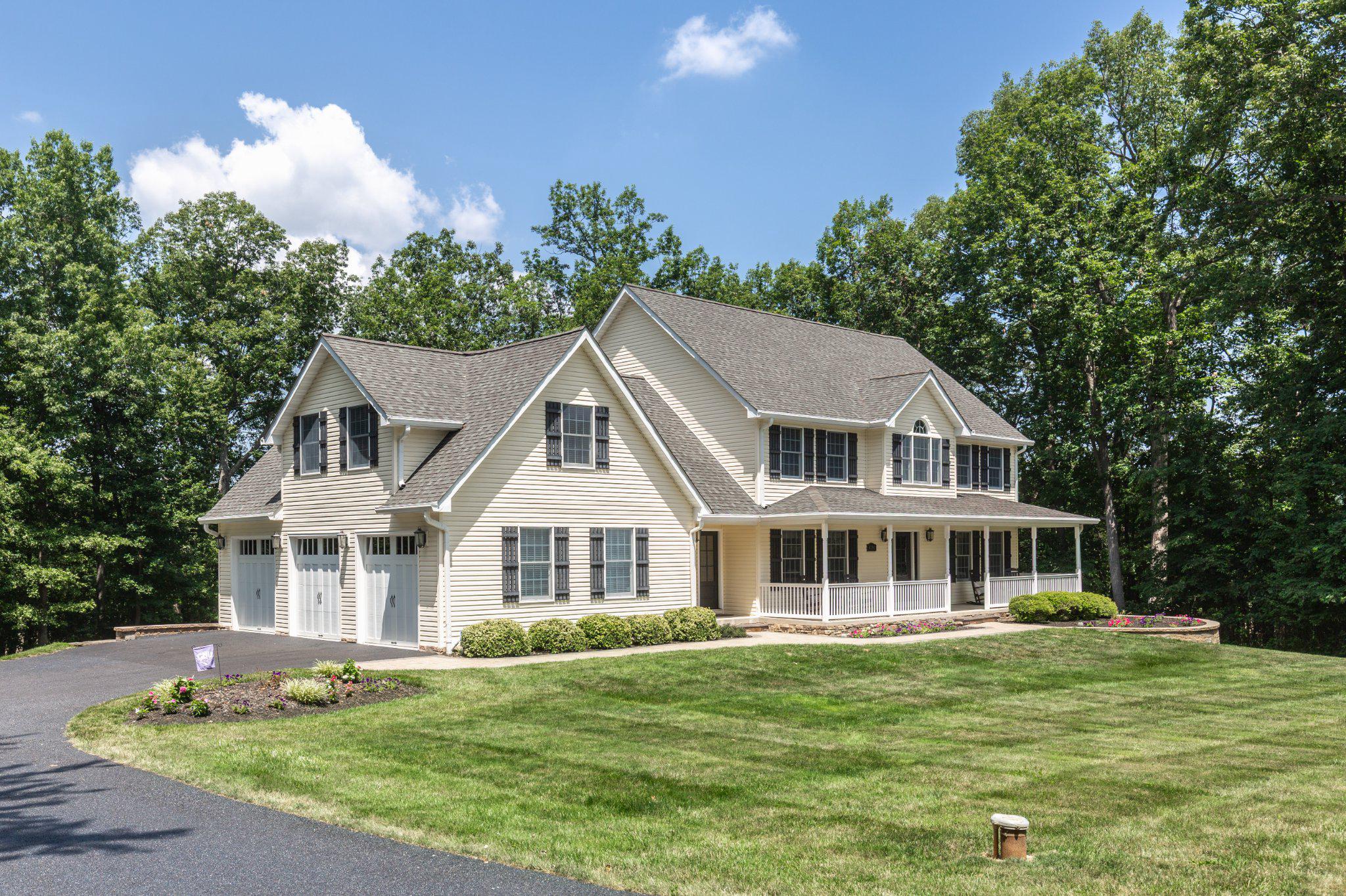 PROUD OAKS - Residential