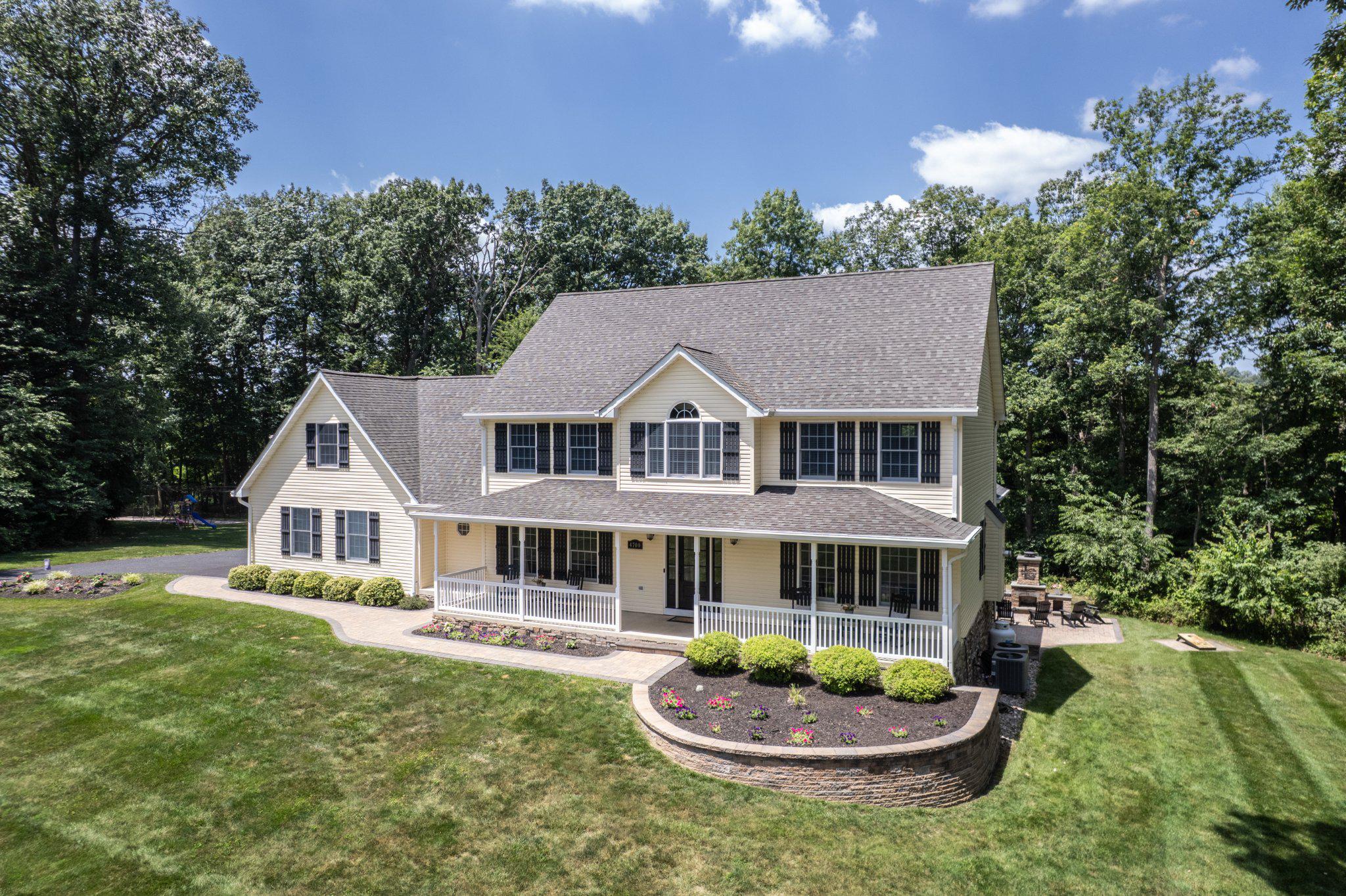 PROUD OAKS - Residential