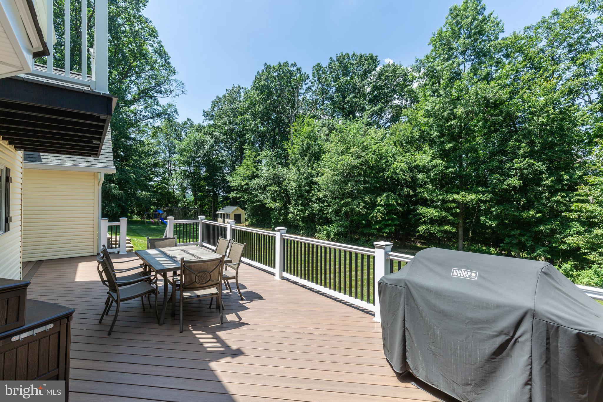 PROUD OAKS - Residential