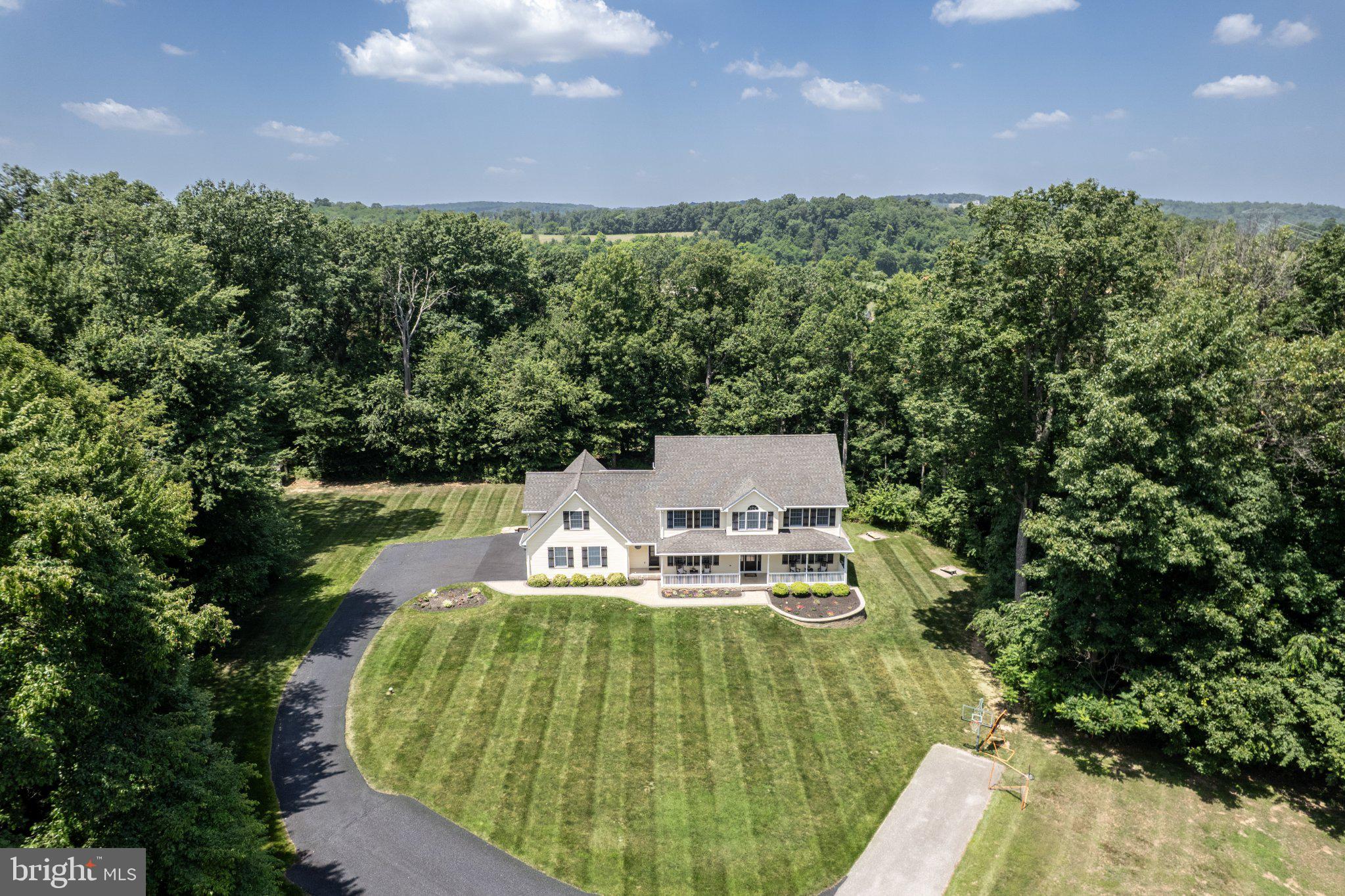 PROUD OAKS - Residential